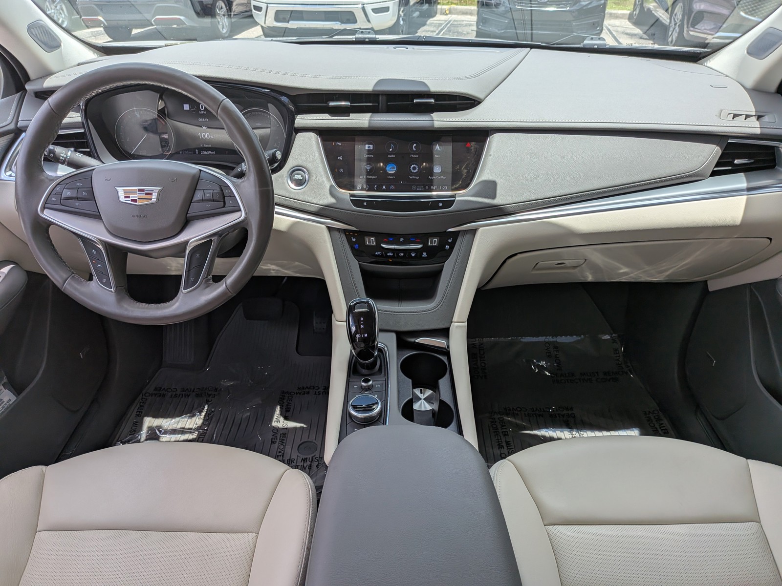Used 2024 Crystal White Tricoat Cadillac FWD Premium Luxury image 17