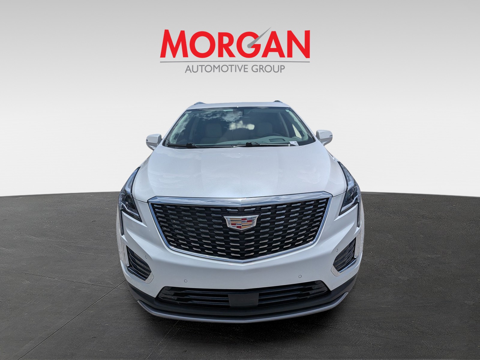 Used 2024 Crystal White Tricoat Cadillac FWD Premium Luxury image 9