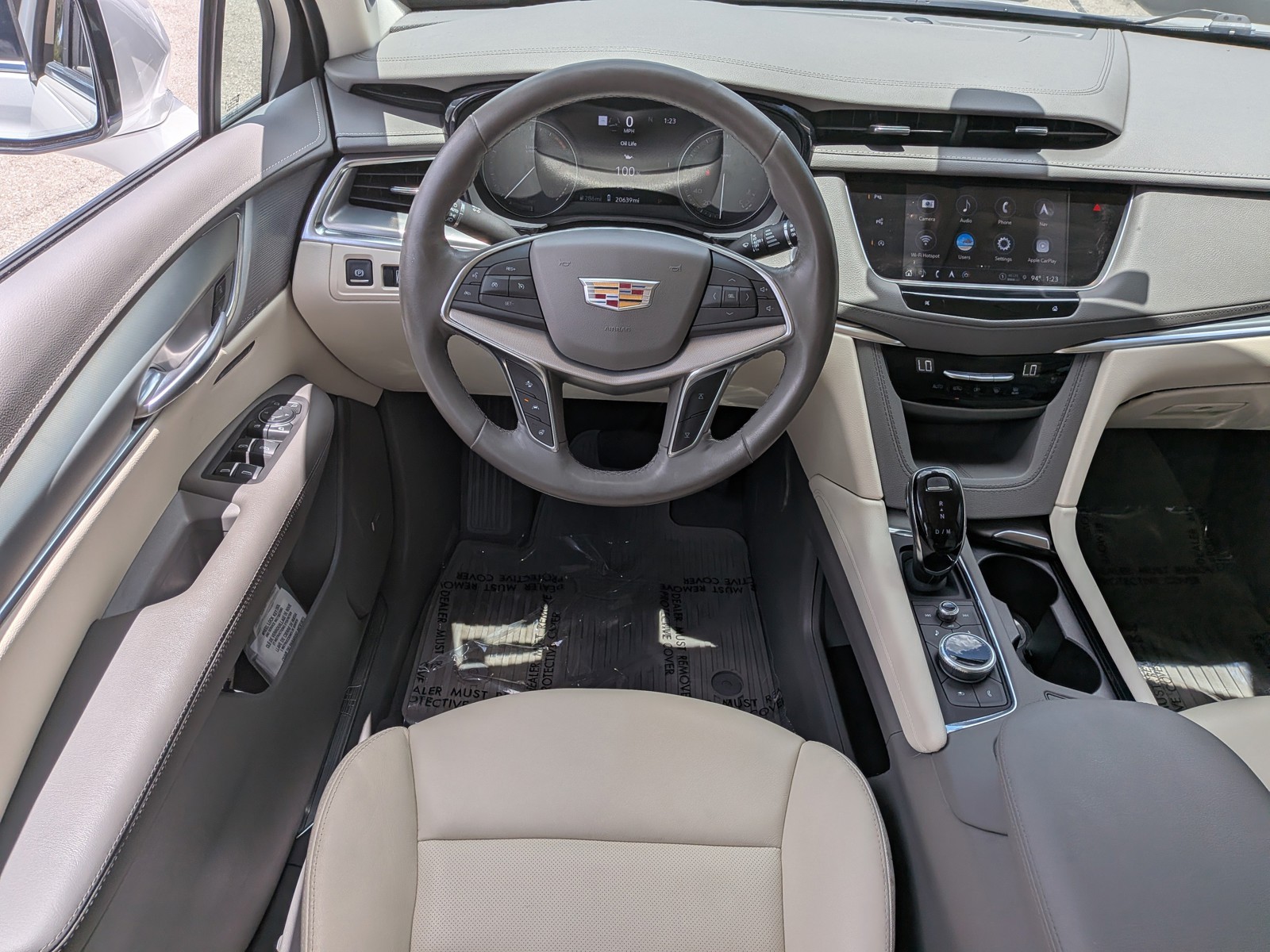 Used 2024 Crystal White Tricoat Cadillac FWD Premium Luxury image 18