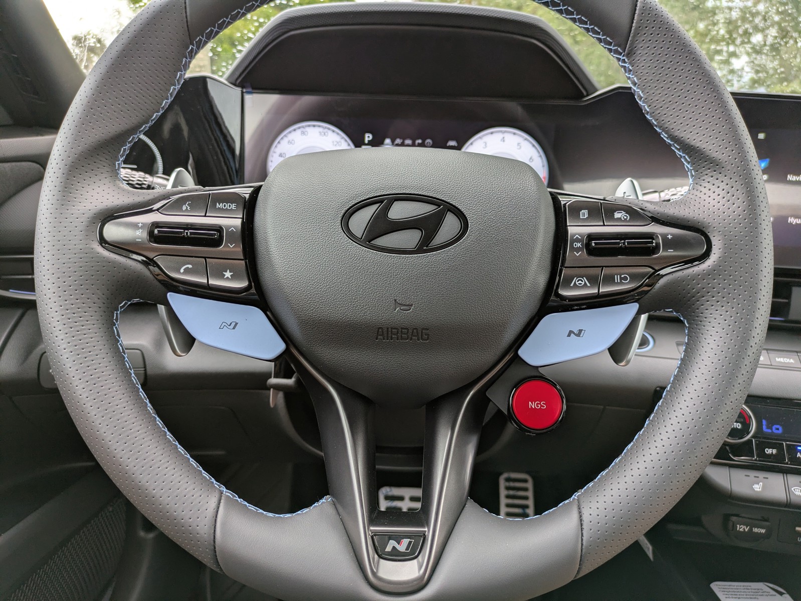 New 2026 Atlas White Hyundai Base image 22