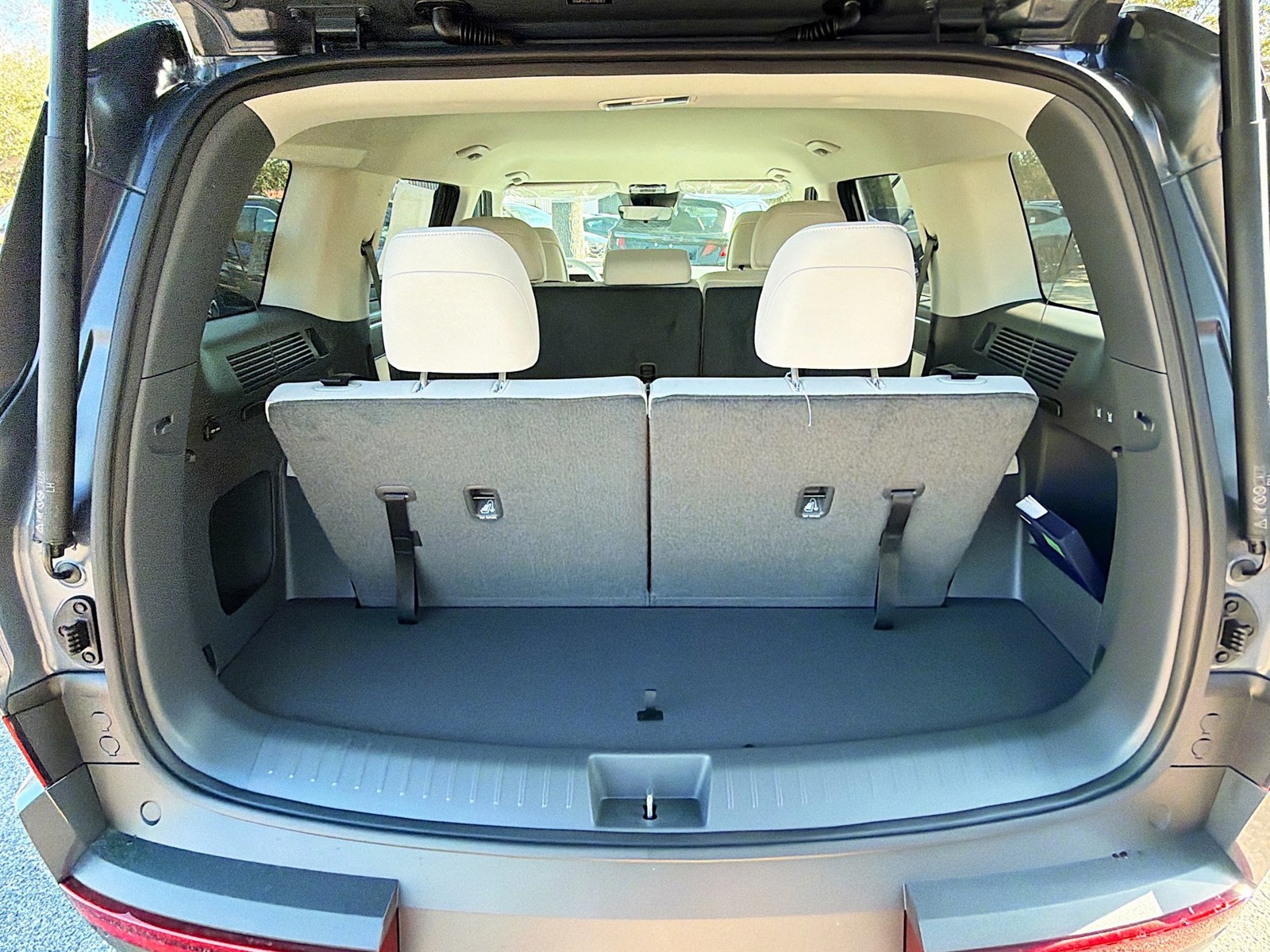 New 2026 Ecotronic Gray Hyundai SE image 11