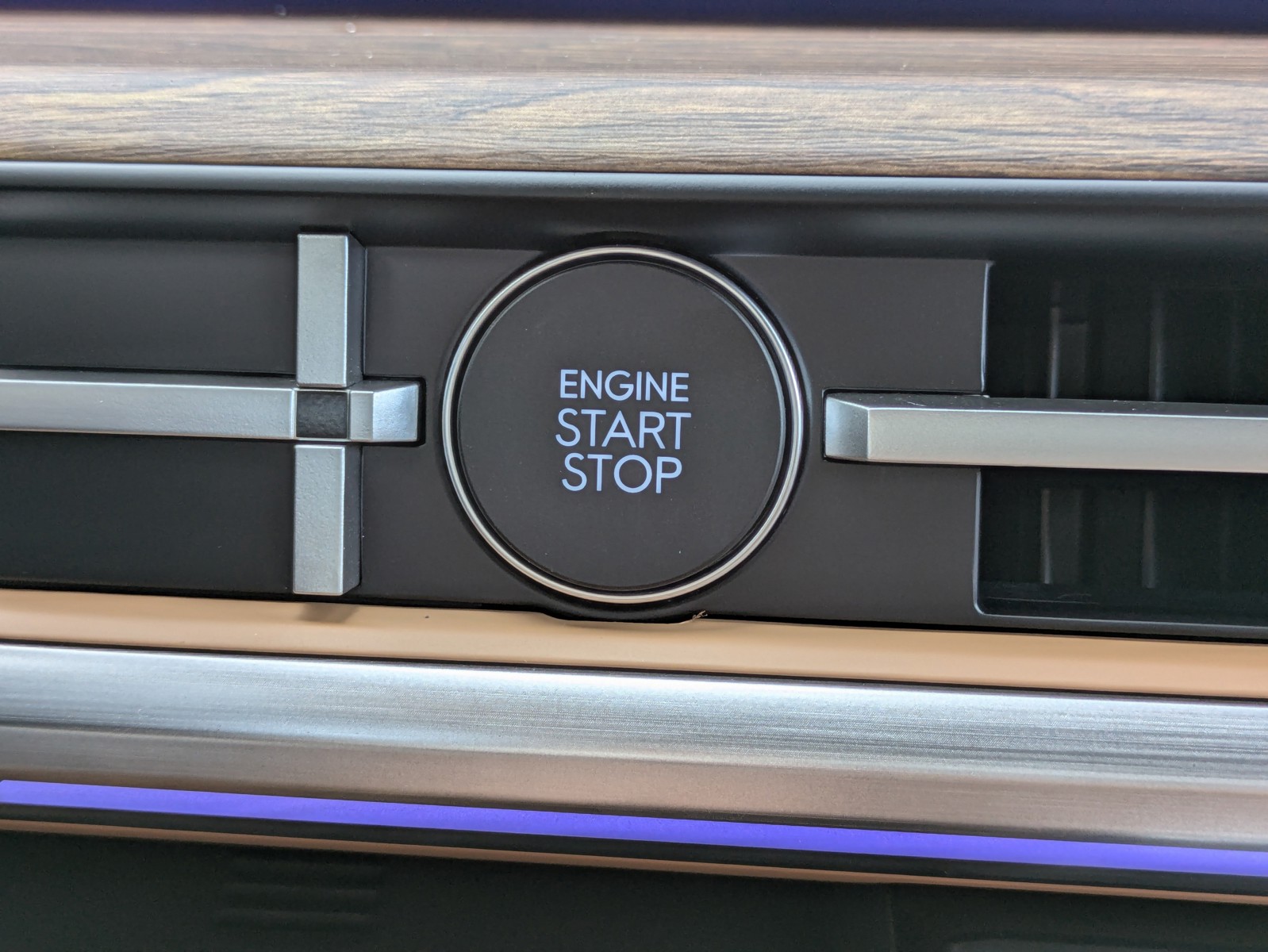 New 2027 Phantom Black Hyundai Limited 6P image 31