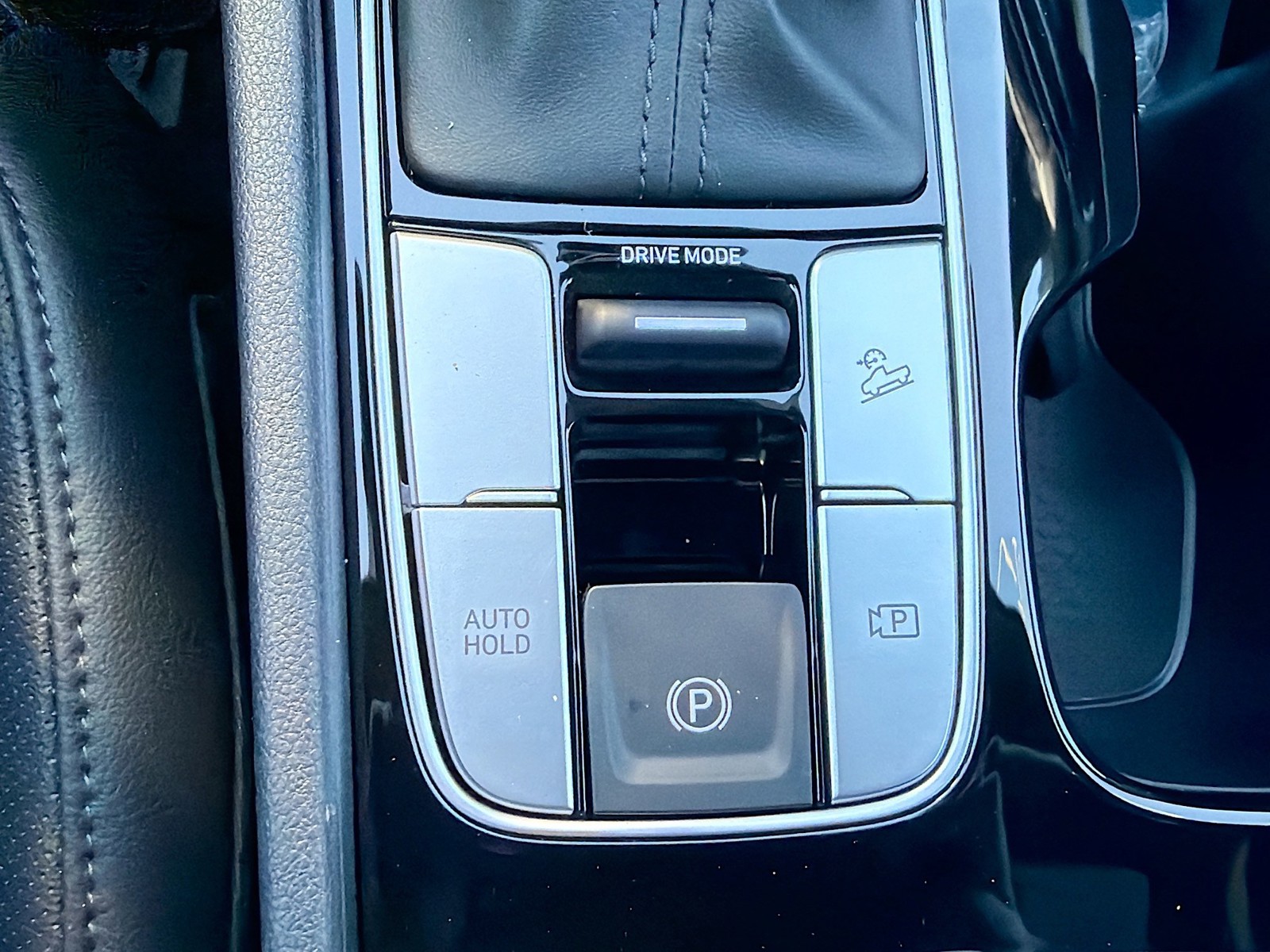 New 2026 Hampton Gray Hyundai SEL image 28