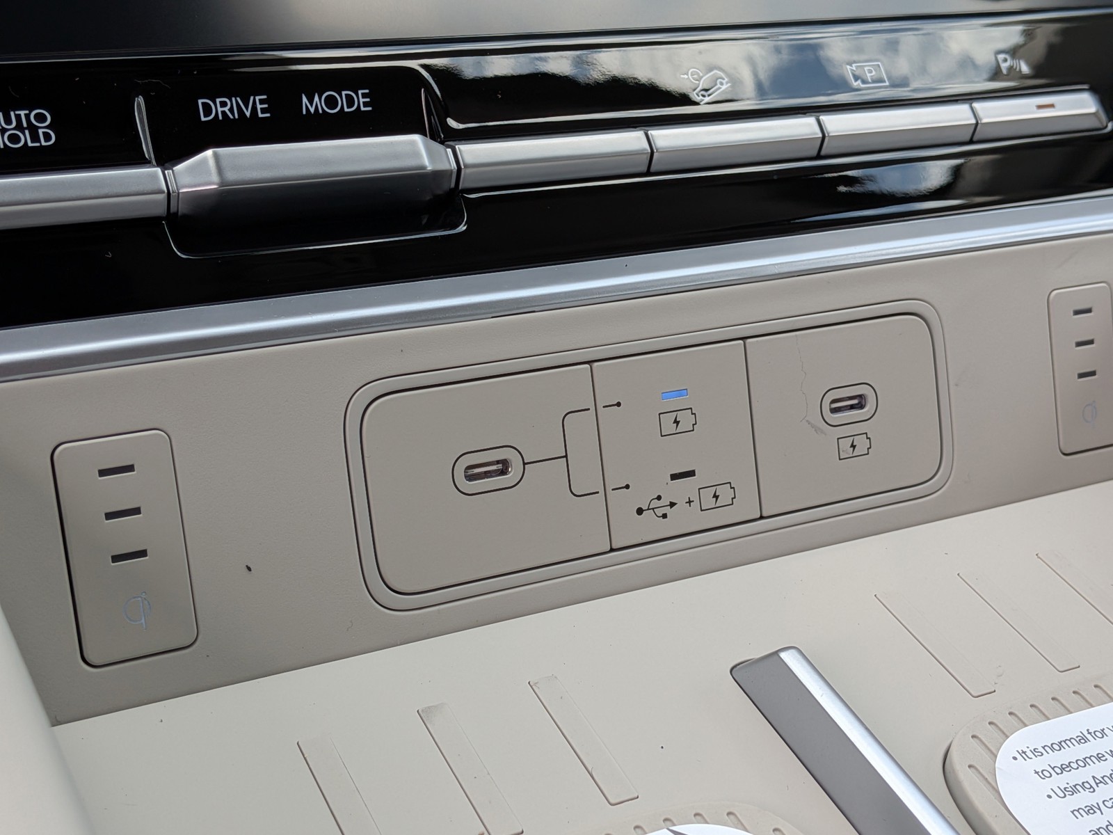 New 2026 Serenity White Hyundai Limited 6P image 32