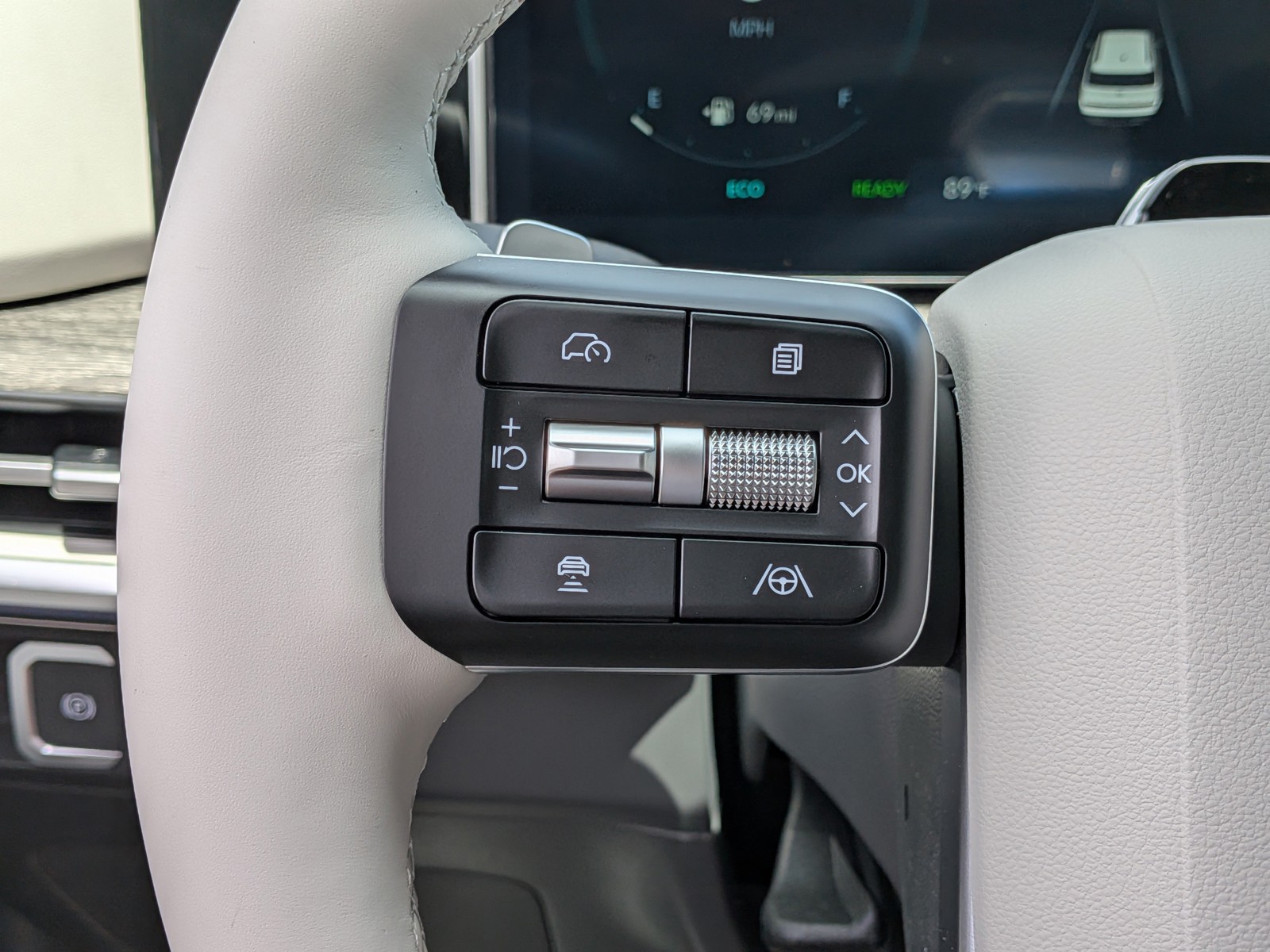 New 2026 Serenity White Hyundai Limited 6P image 26