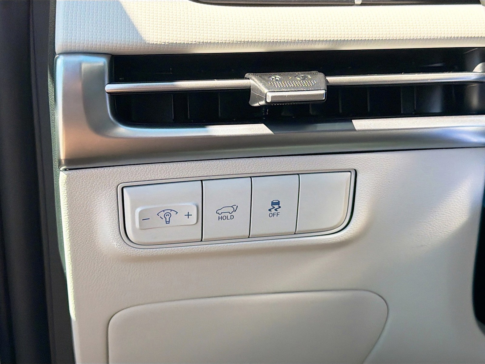 New 2026 Serenity White Pearl Hyundai SEL image 32