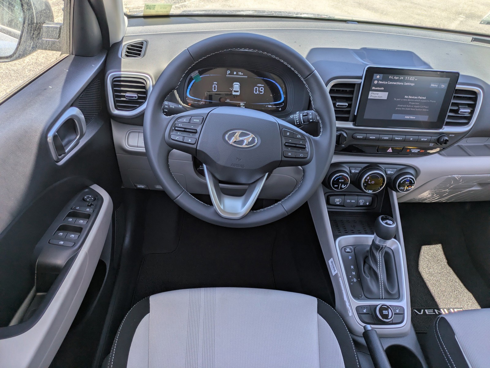 New 2026 Shimmering Silver Hyundai SEL image 14