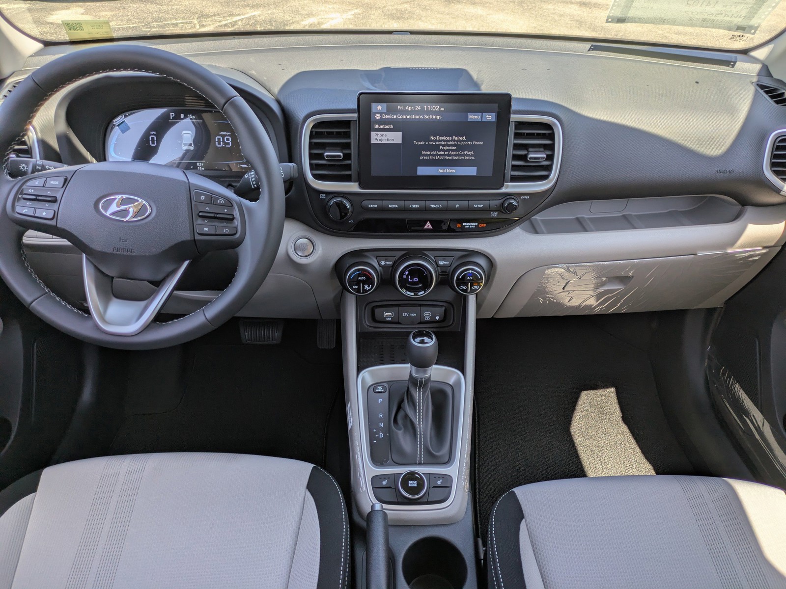 New 2026 Shimmering Silver Hyundai SEL image 13