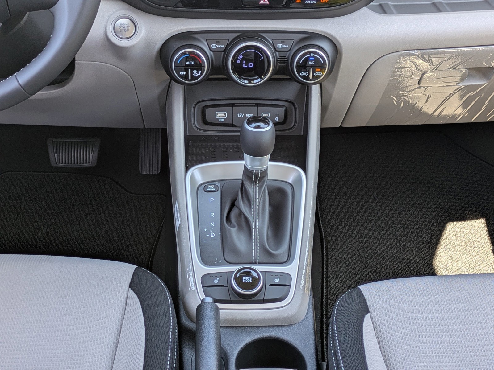 New 2026 Shimmering Silver Hyundai SEL image 17