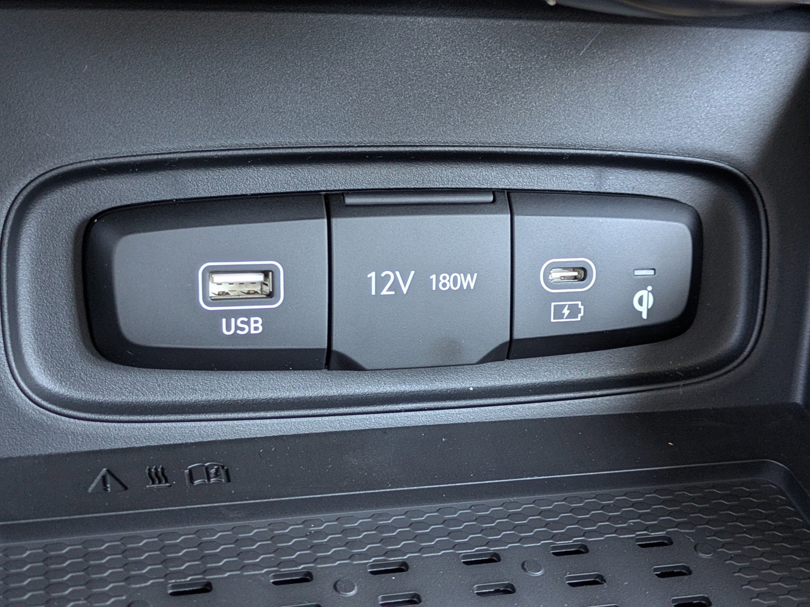 New 2026 Shimmering Silver Hyundai SEL image 27