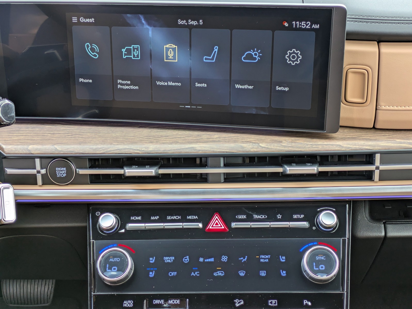 New 2027 Phantom Black Hyundai Limited 6P image 16