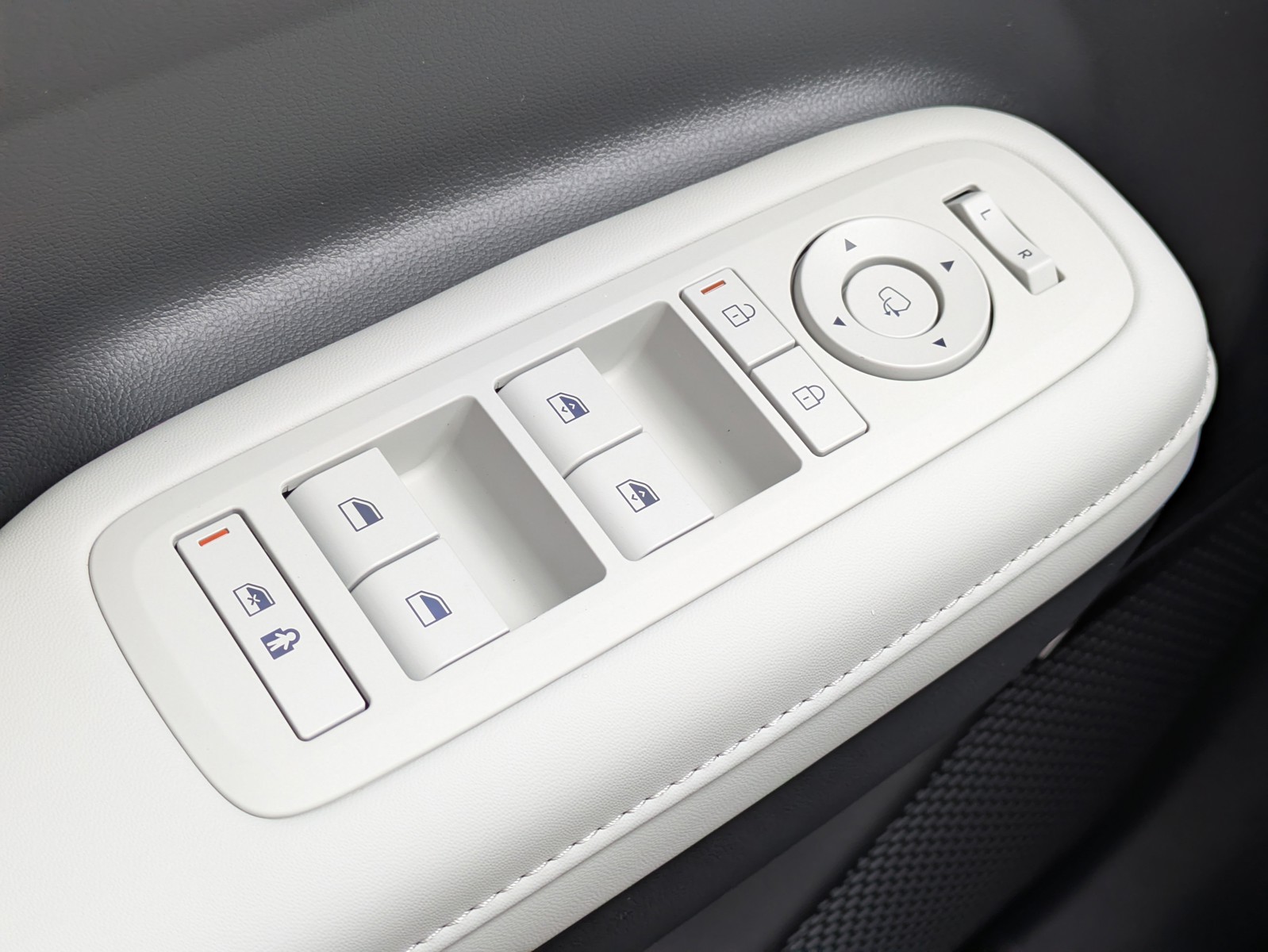 New 2027 Atlantis Blue Hyundai Limited 6P image 20