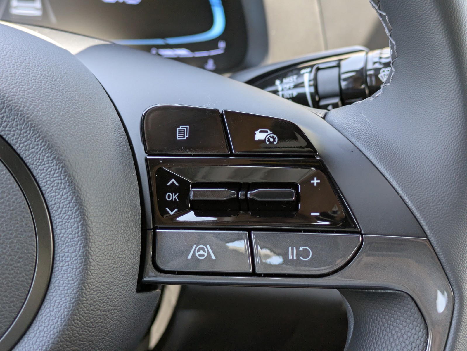 New 2026 Amazon Gray Hyundai SEL Sport Plus image 21