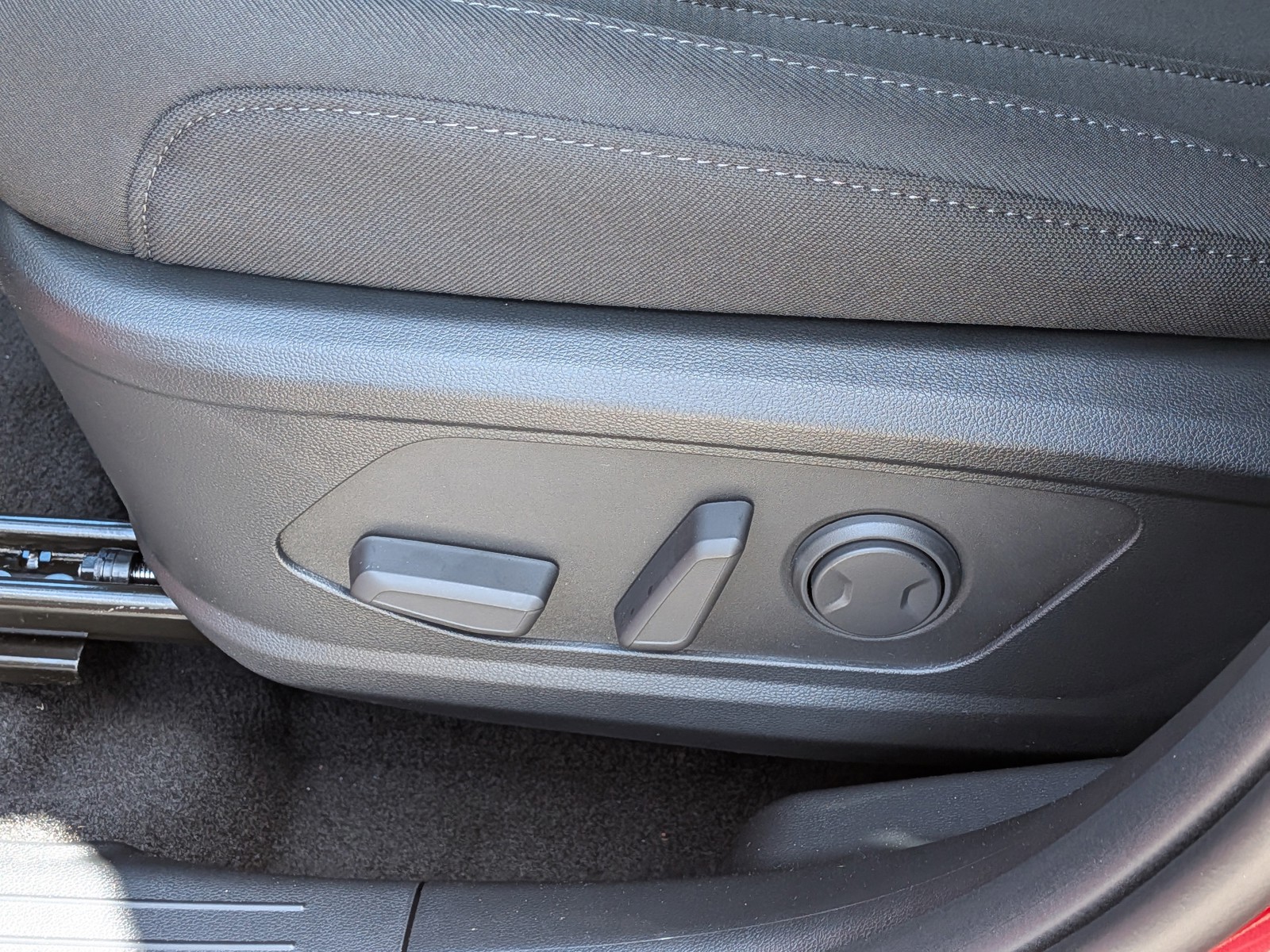 New 2026 Shimmering Silver Hyundai SEL Plus image 20