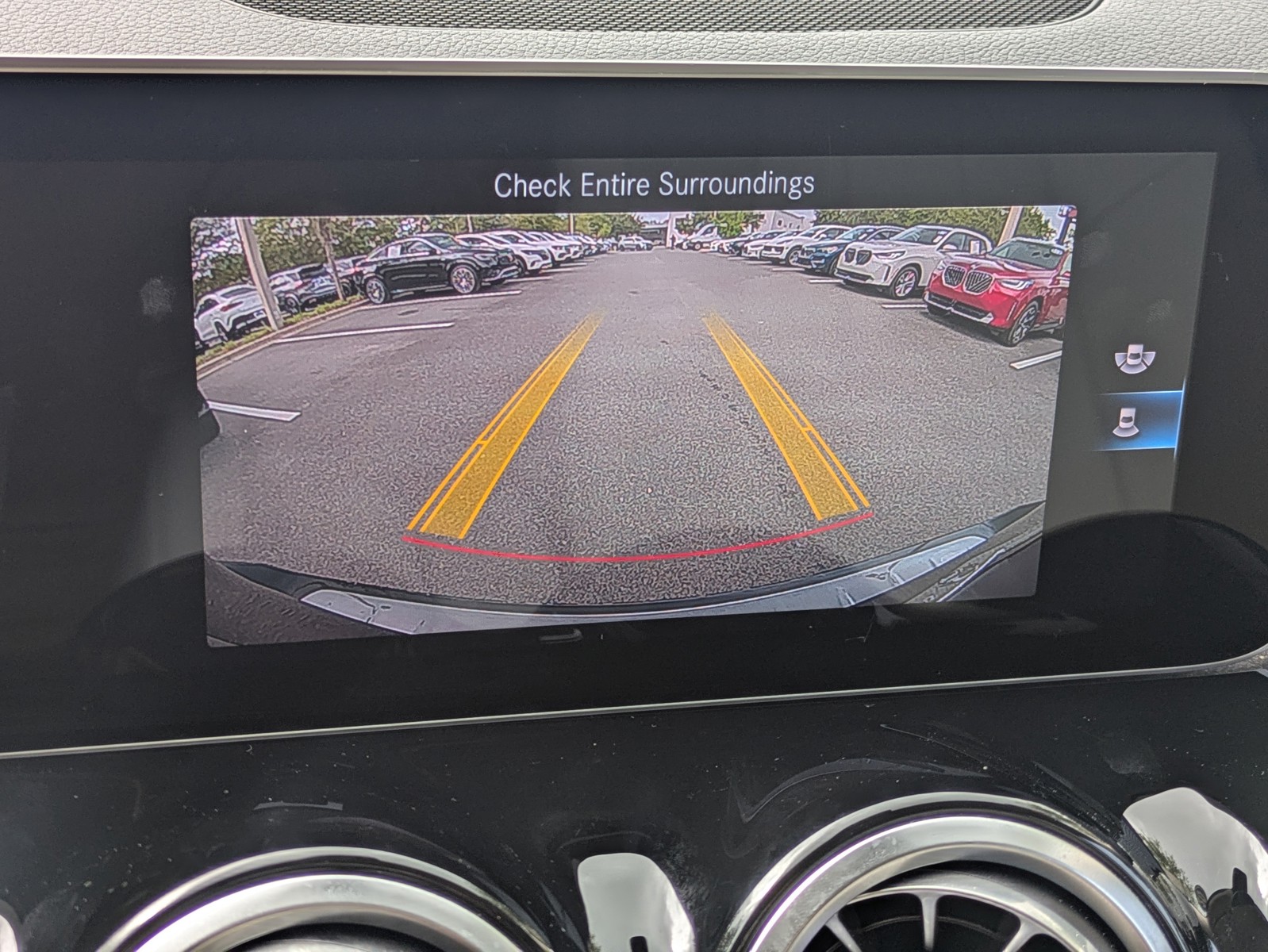 Used 2020  Mercedes-Benz GLB 250 image 20