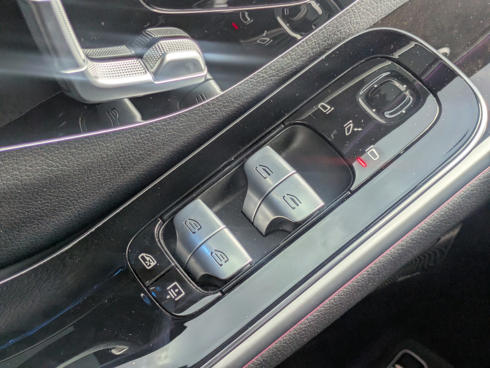 Certified Used 2023  Mercedes-Benz S 500 image 23