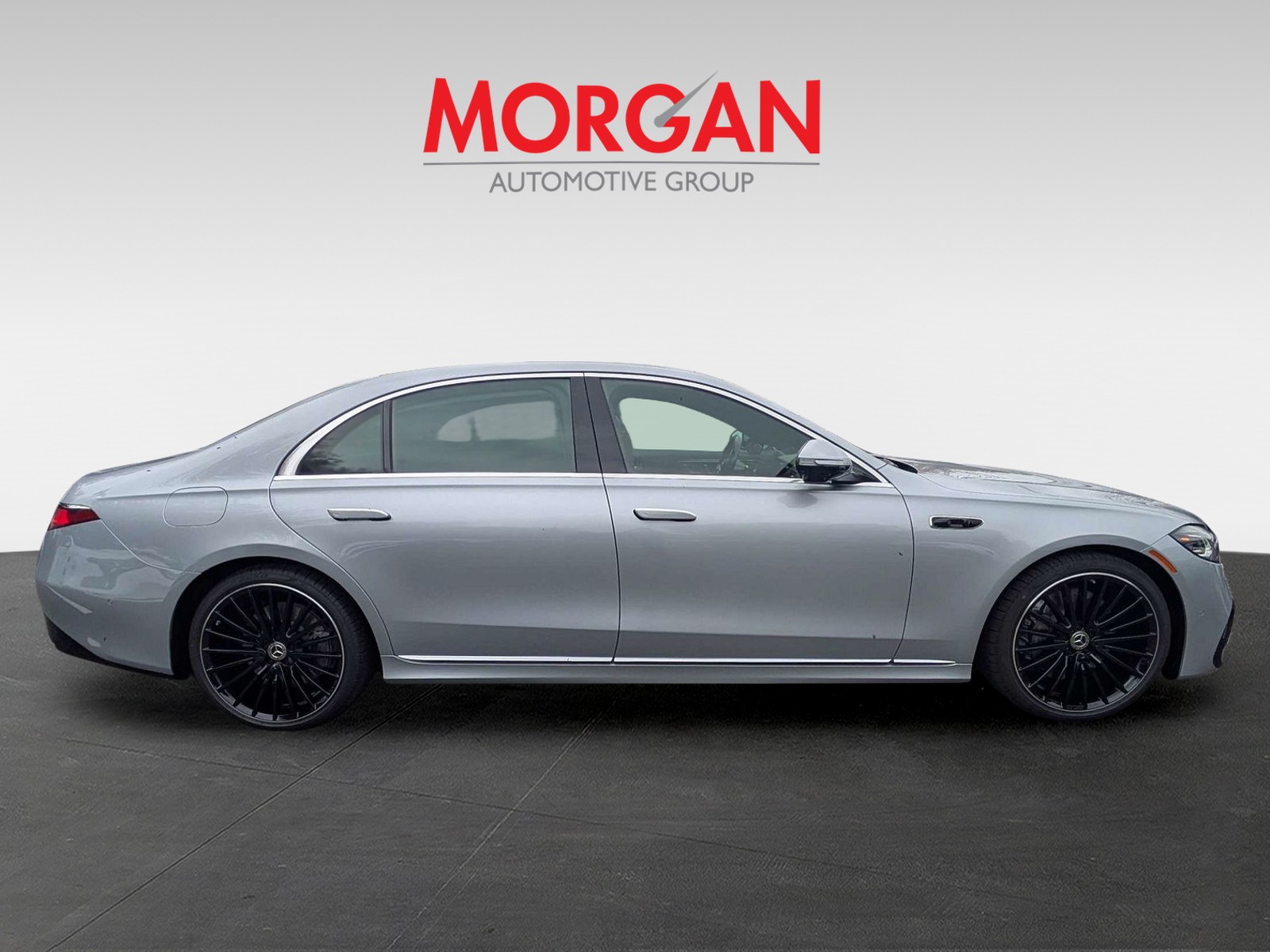 New 2027 Silver Mercedes-Benz S 580 image 2