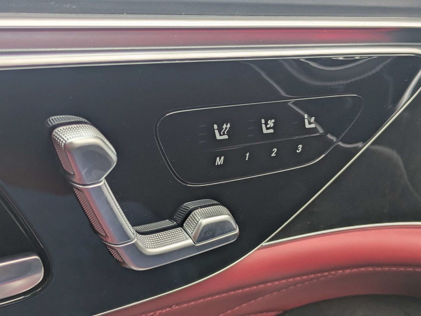 New 2027 Silver Mercedes-Benz S 580 image 22