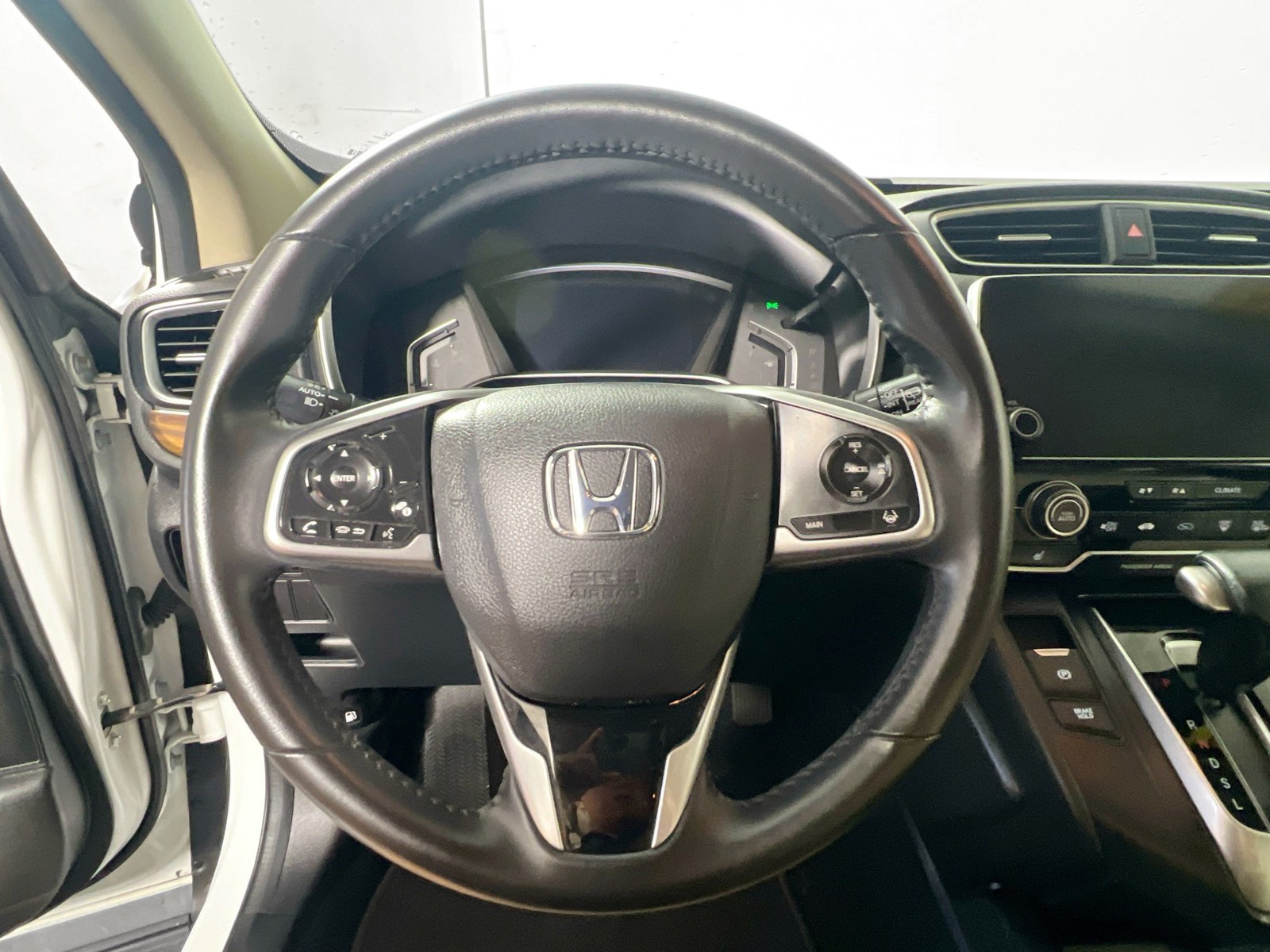 Used 2019 Platinum White Pearl Honda Touring image 13