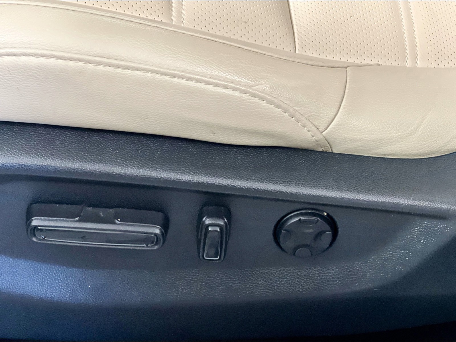 Used 2019 Platinum White Pearl Honda Touring image 11