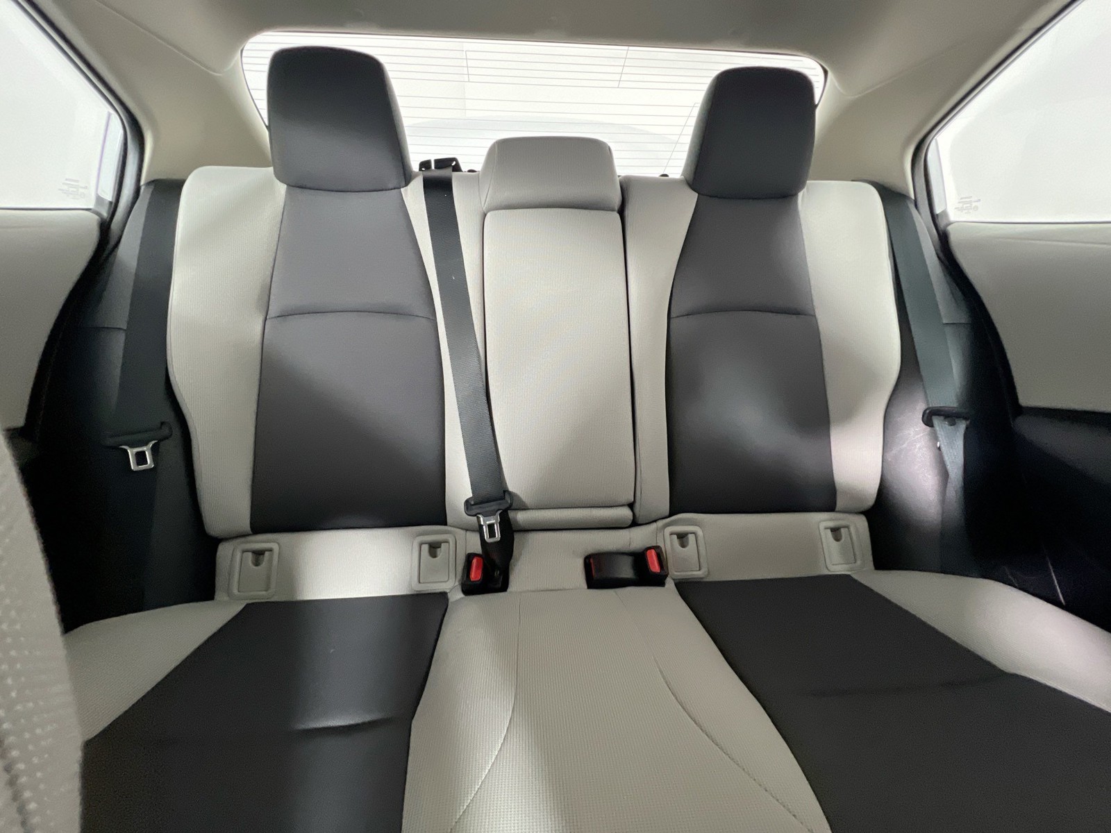 Used 2026 Ice Cap Toyota LE image 28
