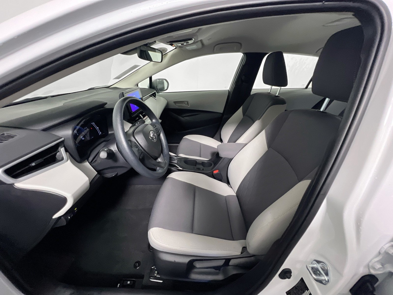 Used 2026 Ice Cap Toyota LE image 12
