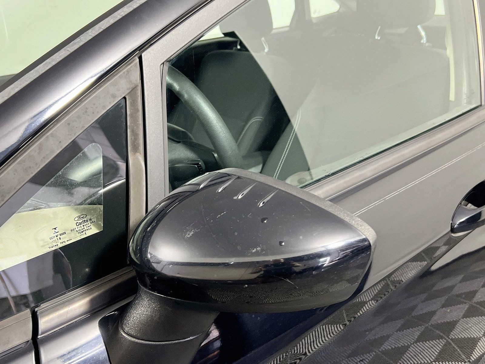 Used 2018 Shadow Black Ford SE image 10