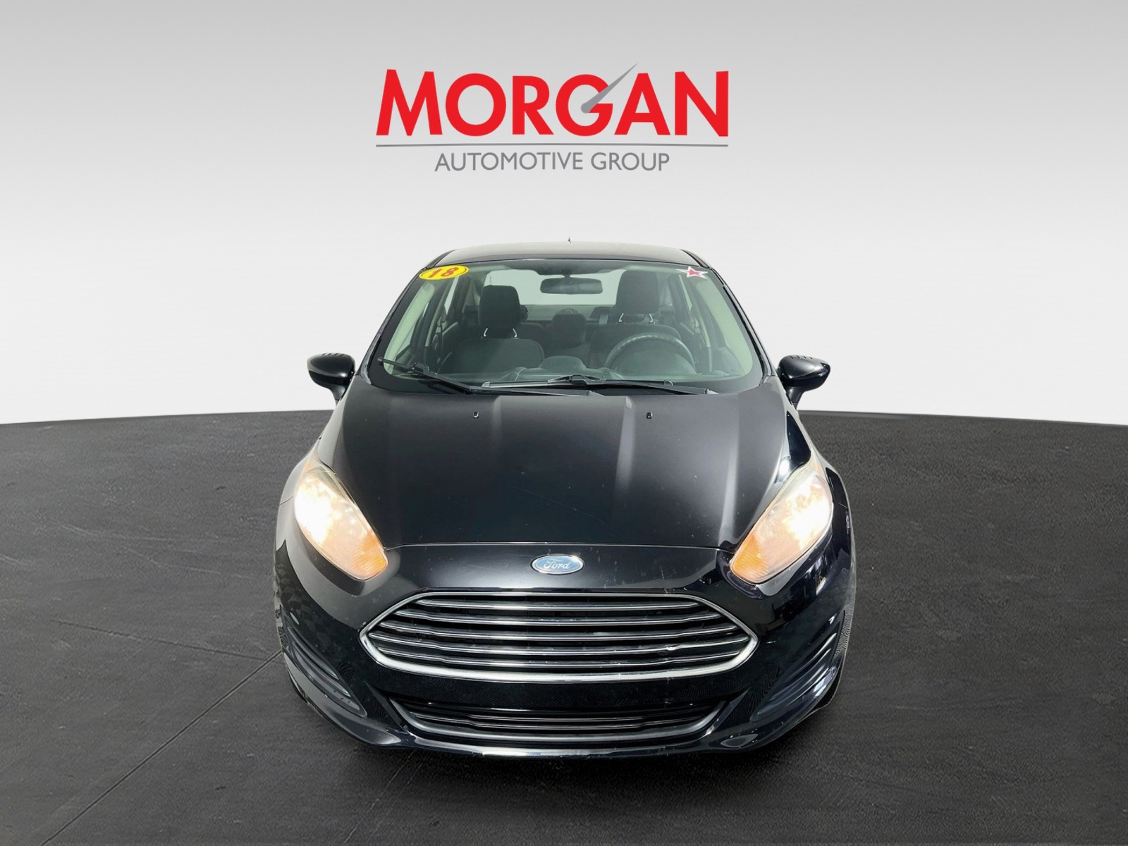 Used 2018 Shadow Black Ford SE image 8