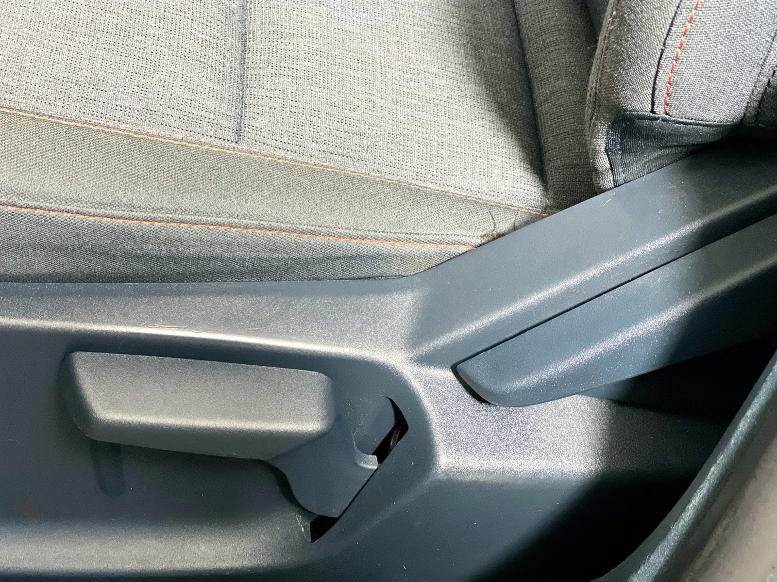 Used 2023 Carbonized Gray Metallic Ford XLT image 13