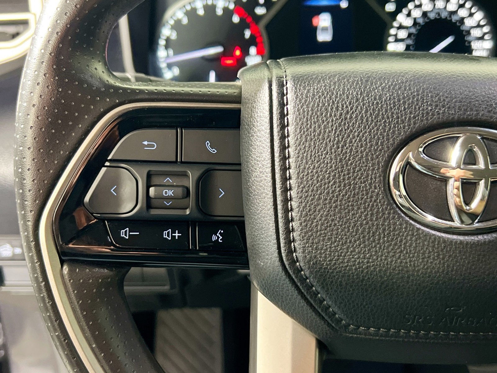 Used 2024 Magnetic Gray Metallic Toyota SR5 image 16