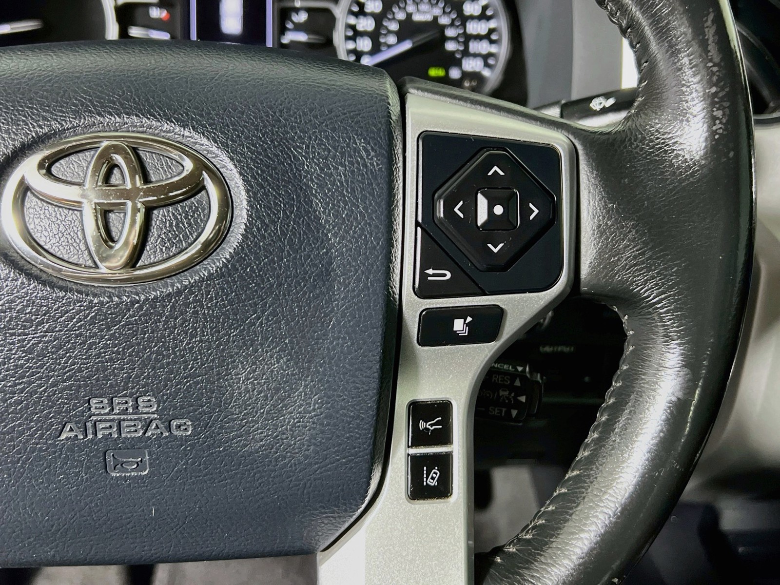 Used 2020 Smoked Mesquite Toyota Limited image 17