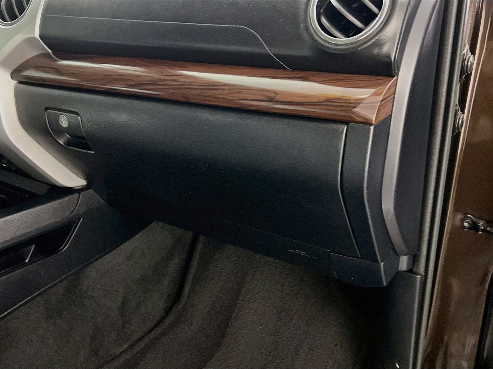 Used 2020 Smoked Mesquite Toyota Limited image 31