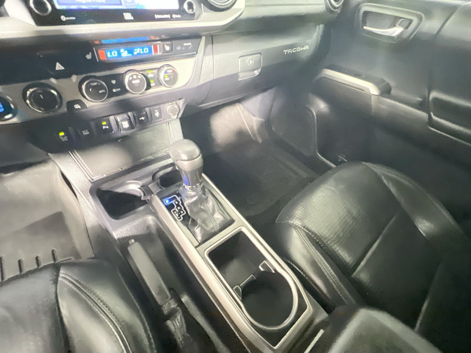 Used 2020 Super White Toyota Limited image 22