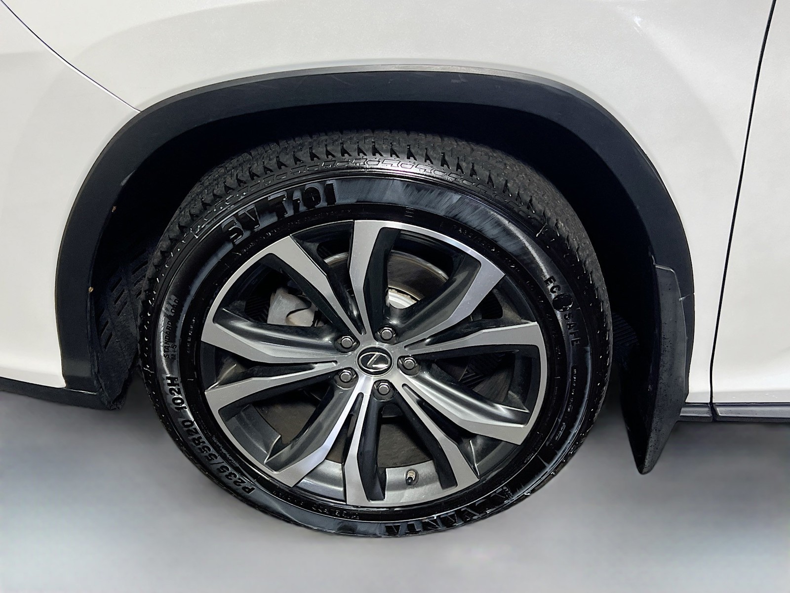 Used 2019 Eminent White Pearl Lexus 350 image 11