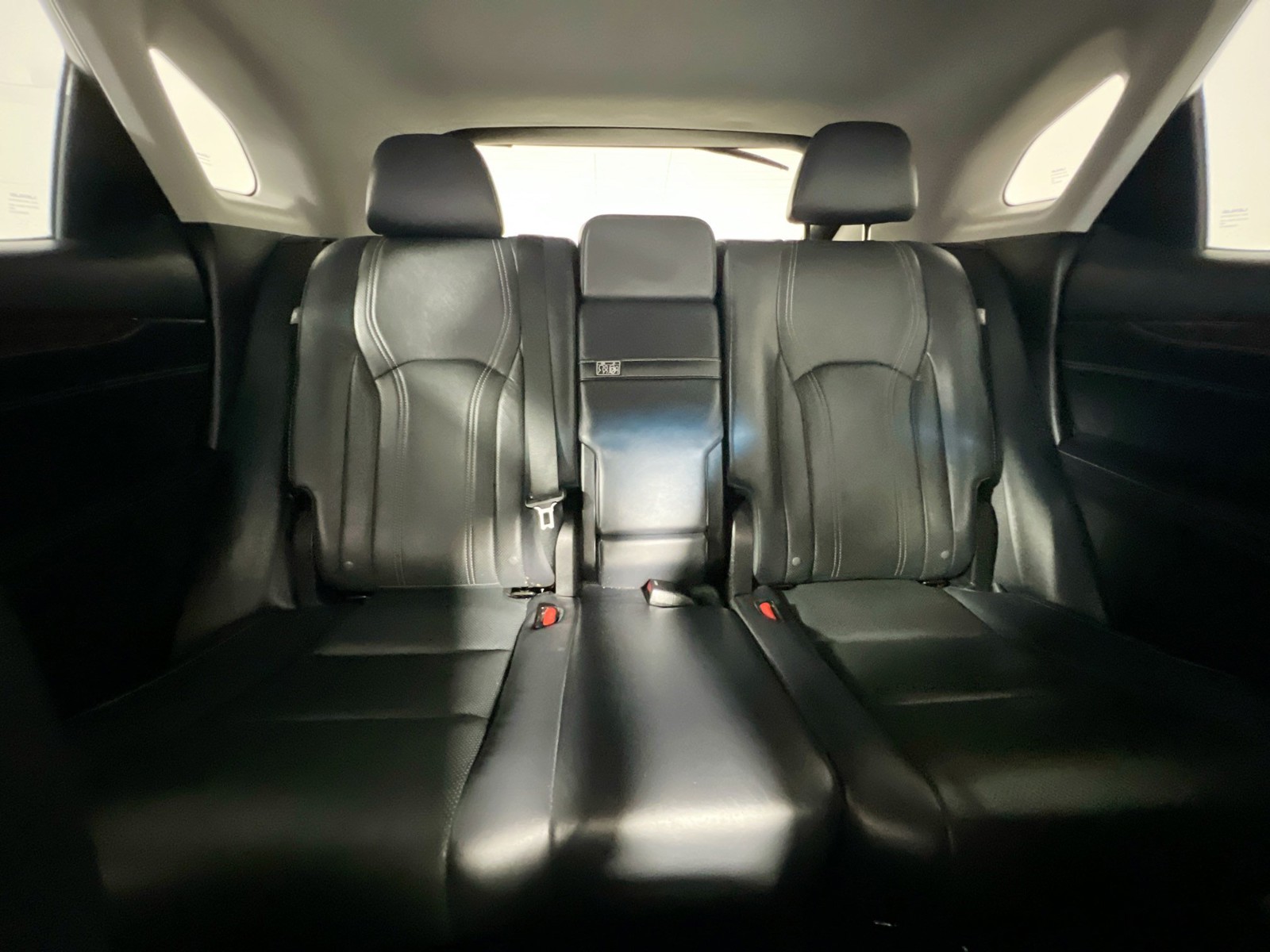 Used 2019 Eminent White Pearl Lexus 350 image 29