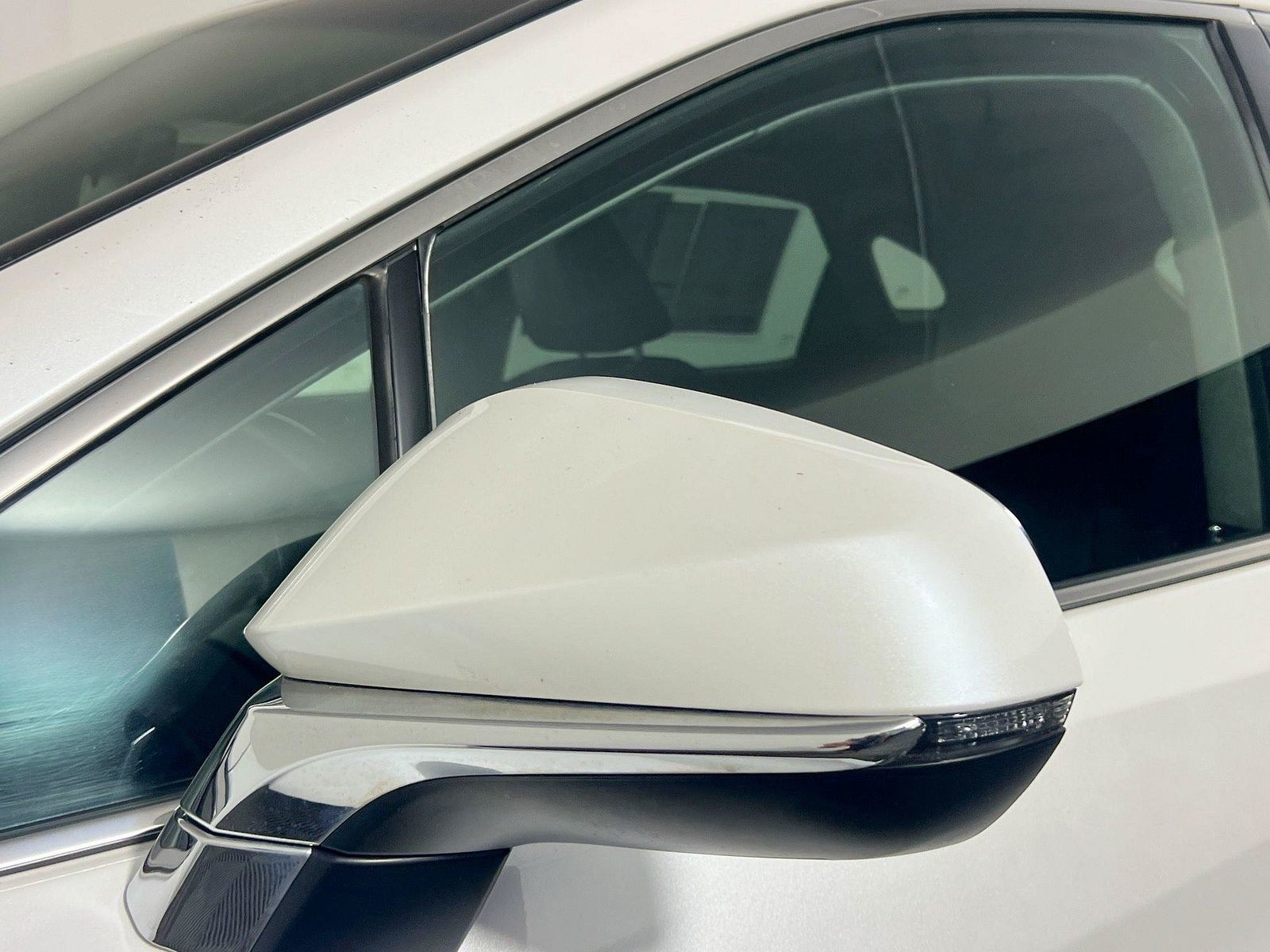 Used 2019 Eminent White Pearl Lexus 350 image 10