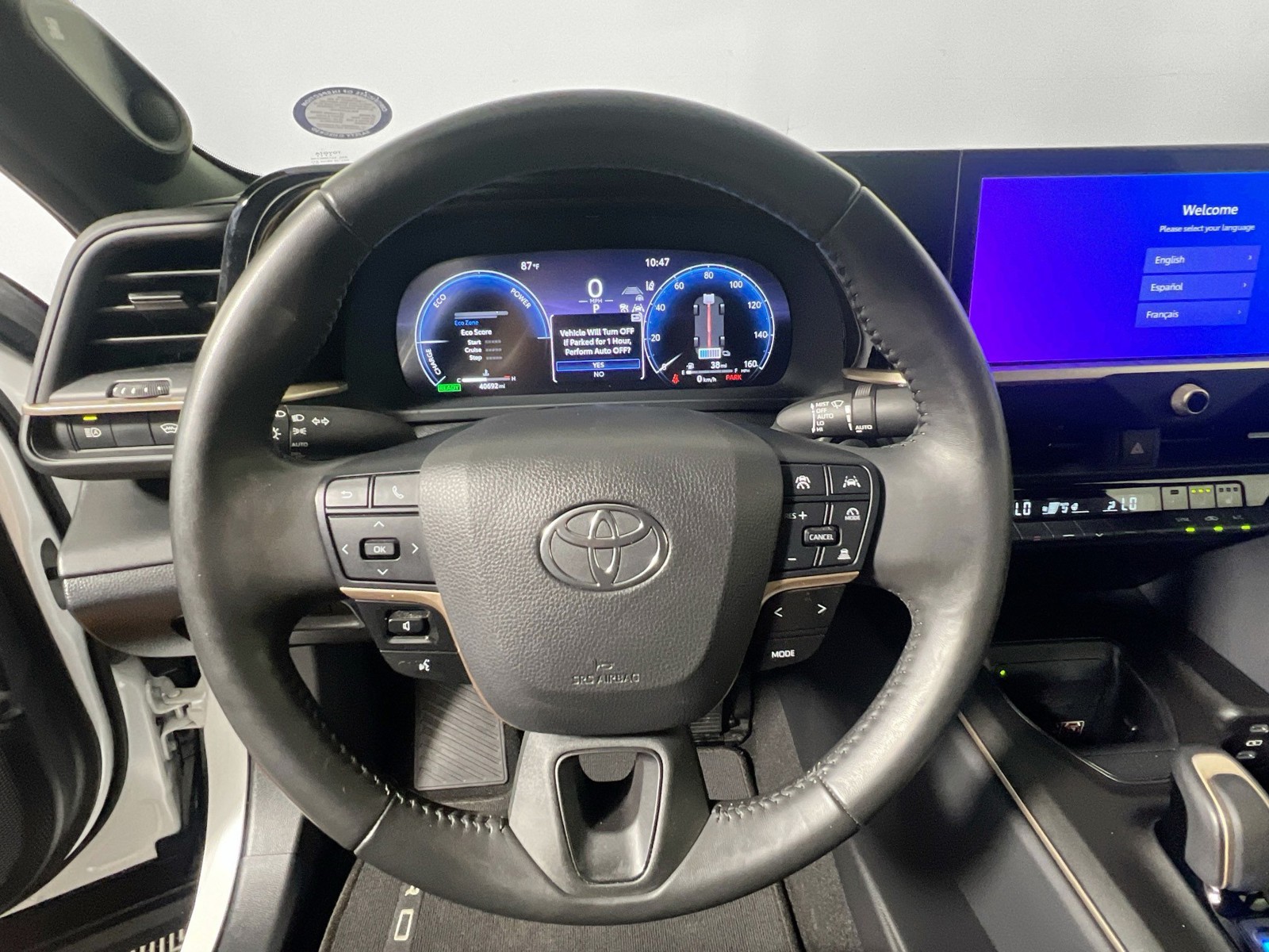 Used 2023 Oxygen White Toyota Limited image 15