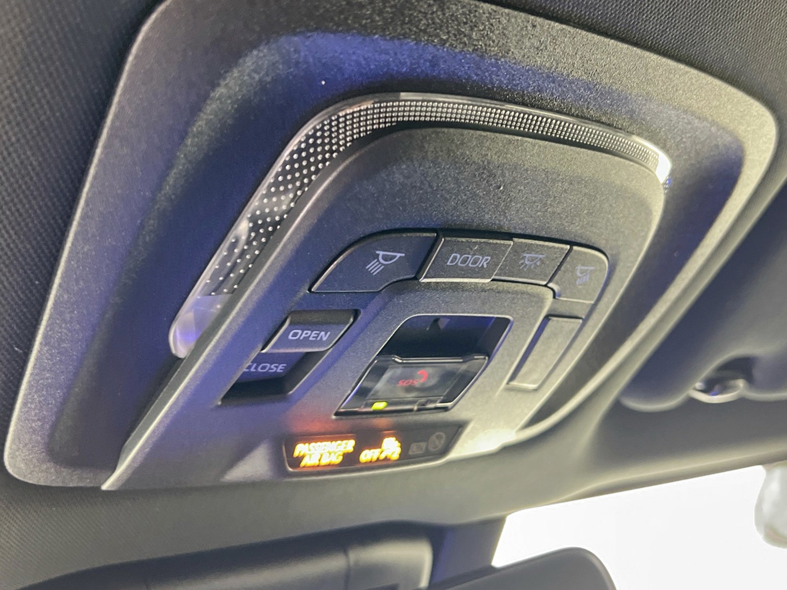 Used 2023 Oxygen White Toyota Limited image 18