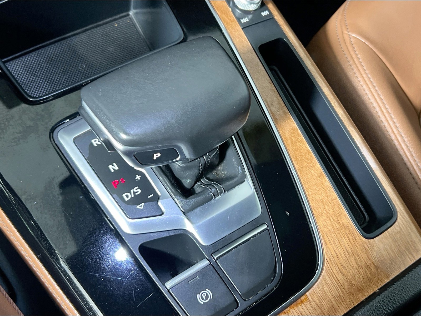 Used 2021 Ibis White Audi 45 Premium Plus image 21