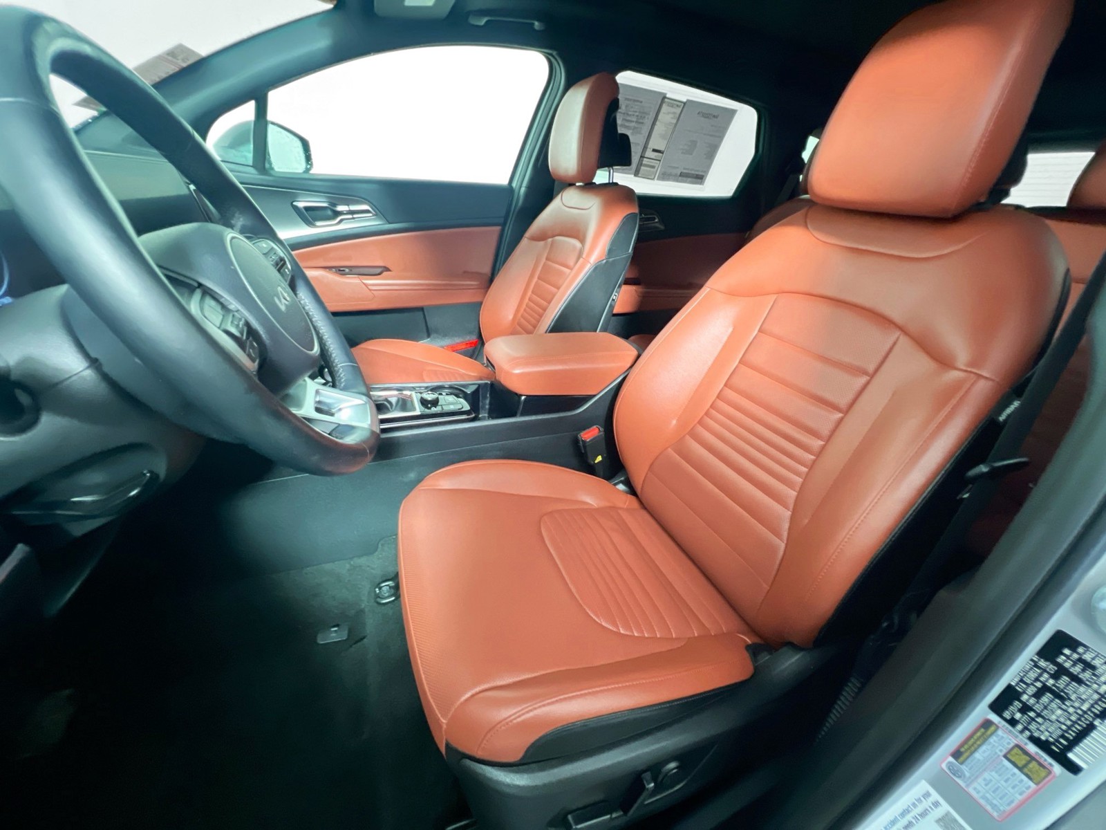 Used 2024 Wolf Gray Kia SX-Prestige image 12