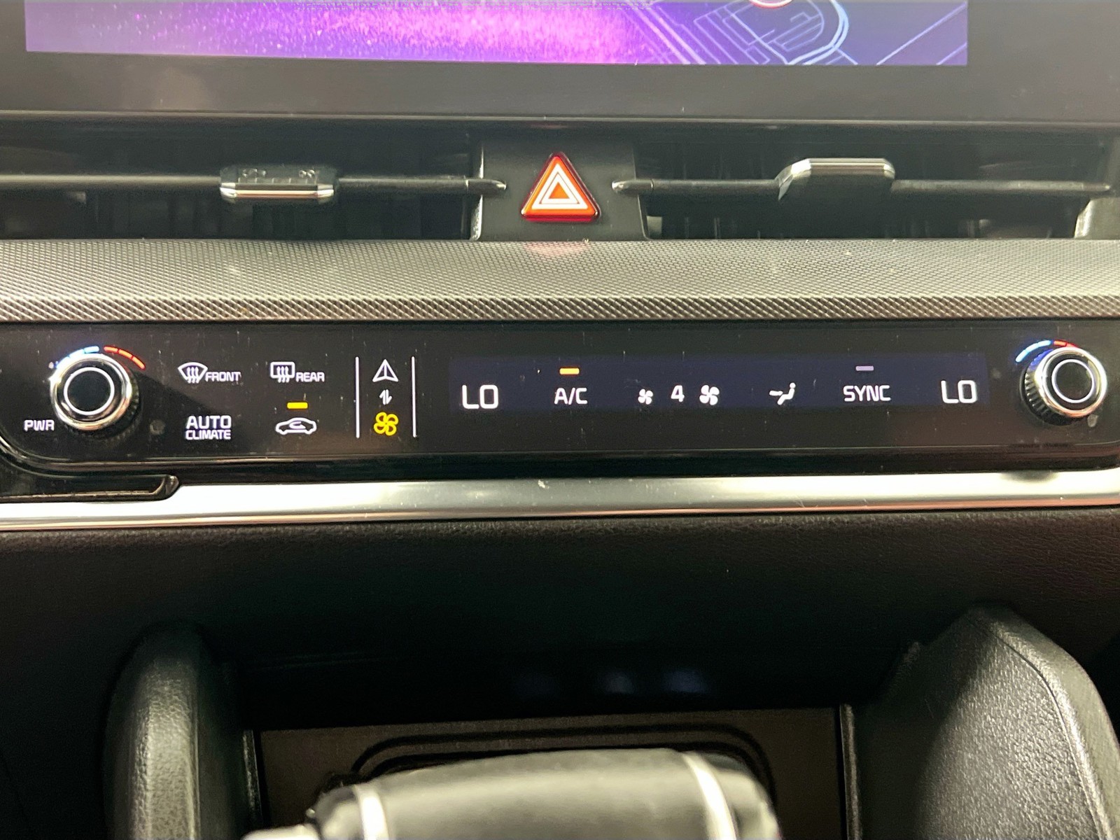 Used 2024 Wolf Gray Kia SX-Prestige image 23