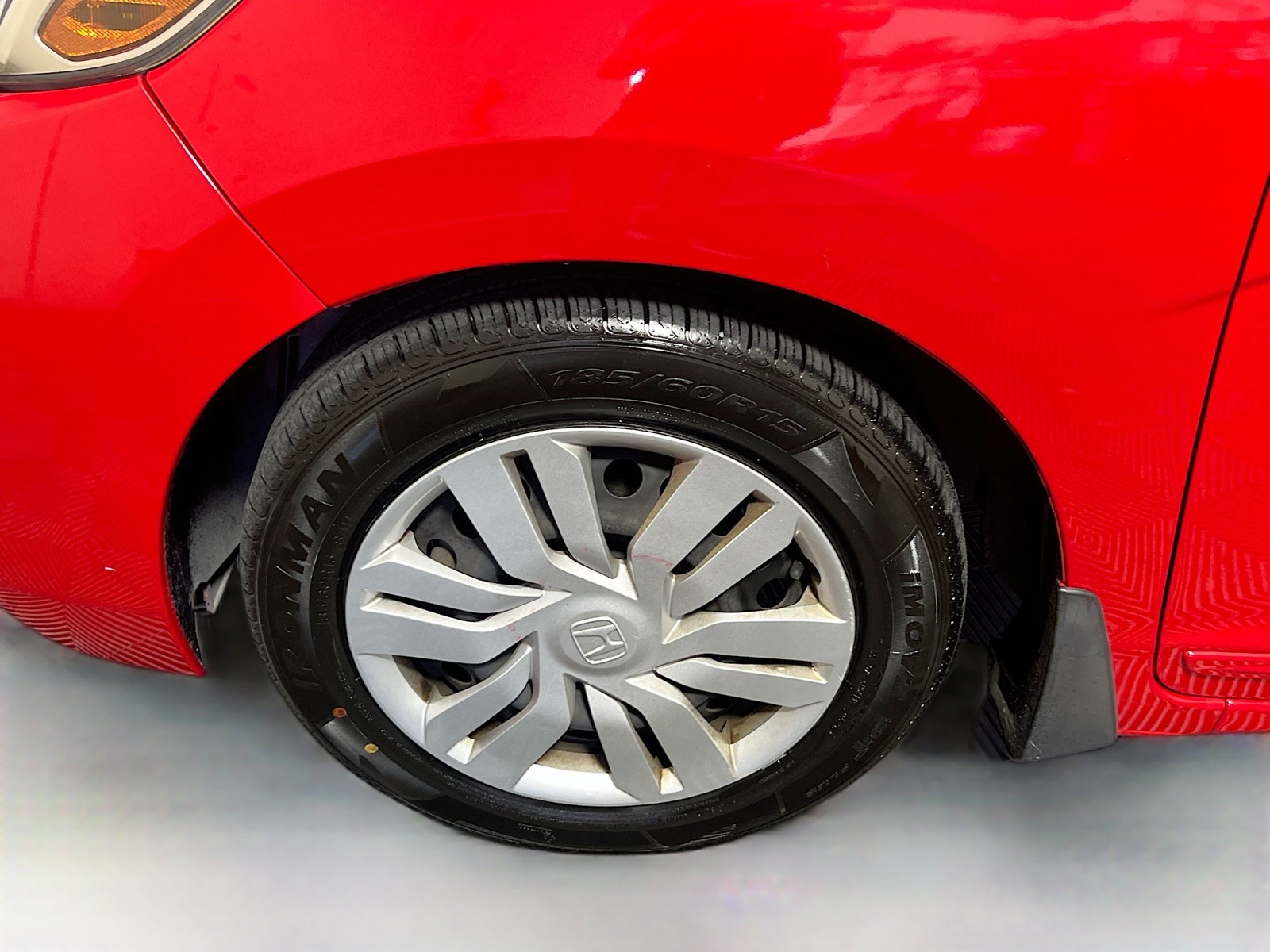 Used 2016 Milano Red Honda LX image 11