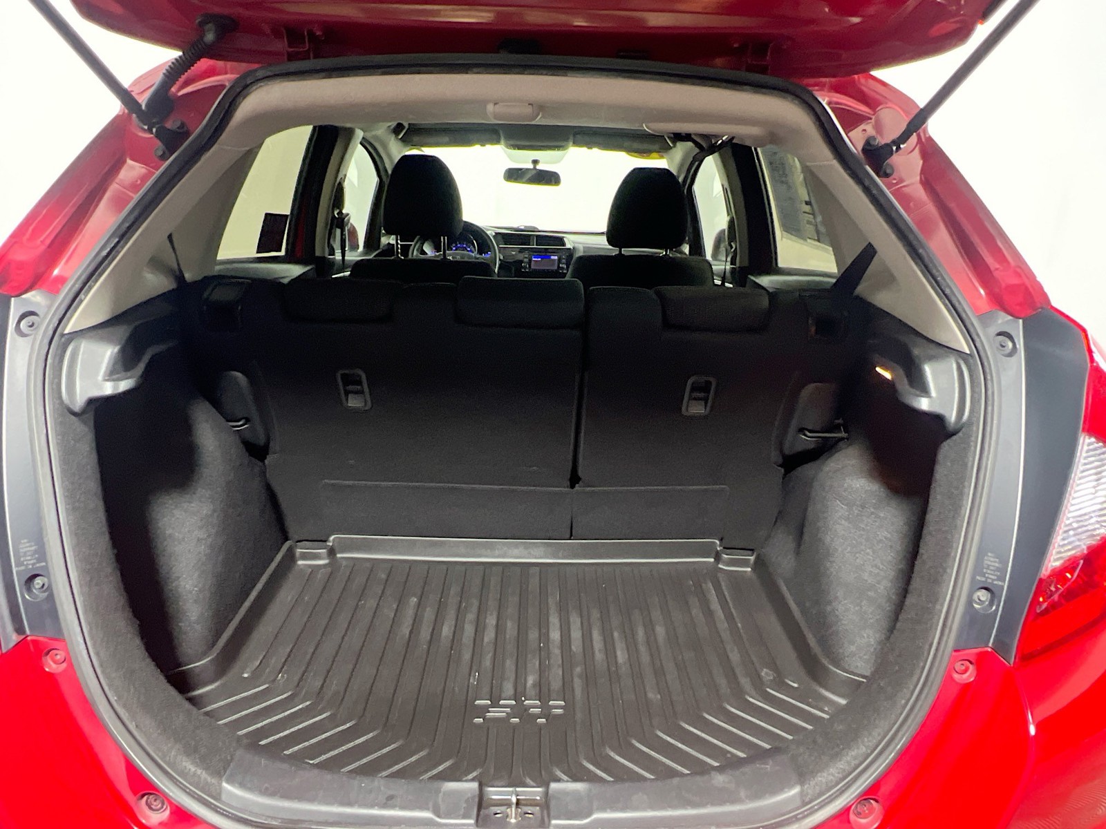 Used 2016 Milano Red Honda LX image 29