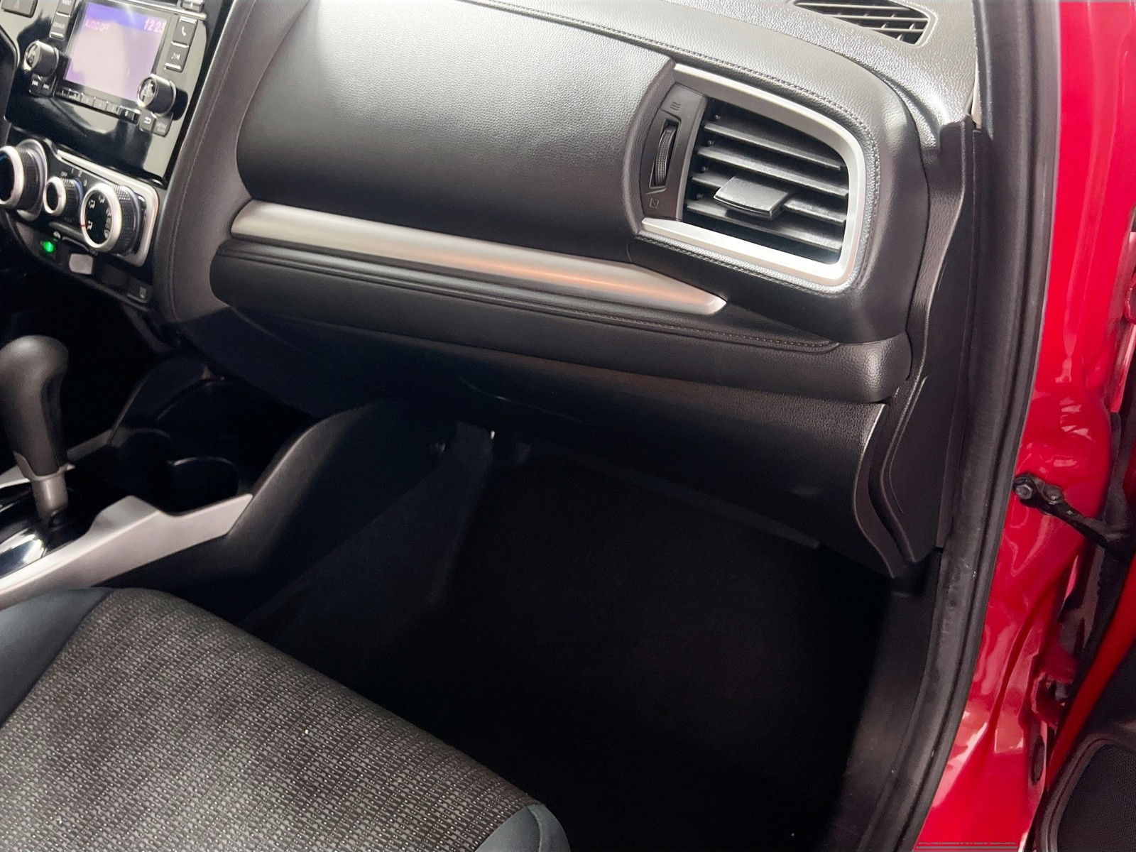 Used 2016 Milano Red Honda LX image 30