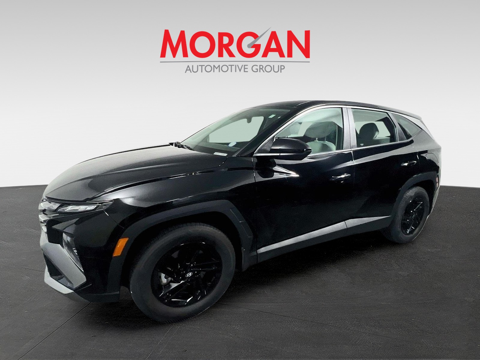 Used 2025 Phantom Black Hyundai SE image 7