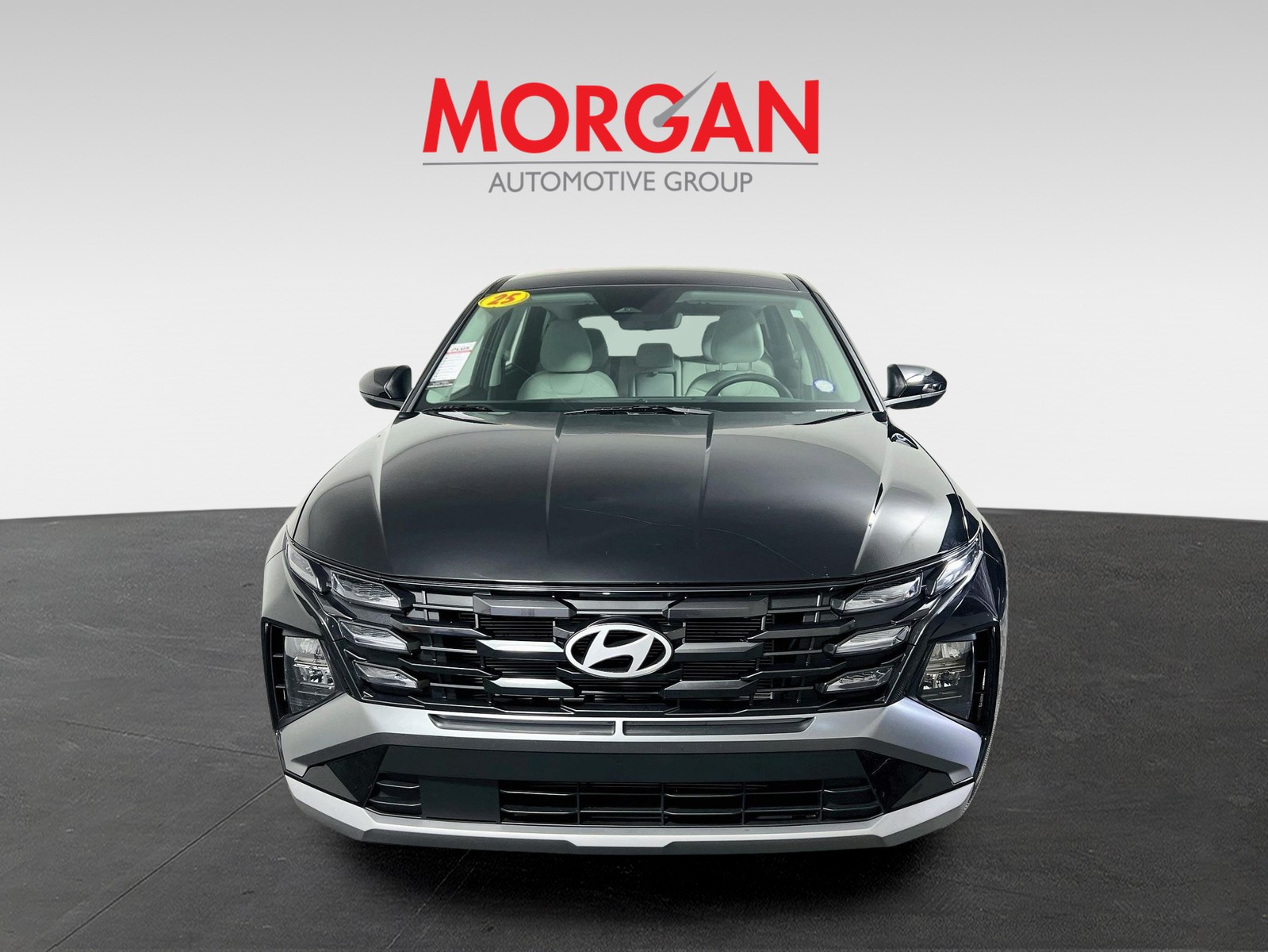Used 2025 Phantom Black Hyundai SE image 8