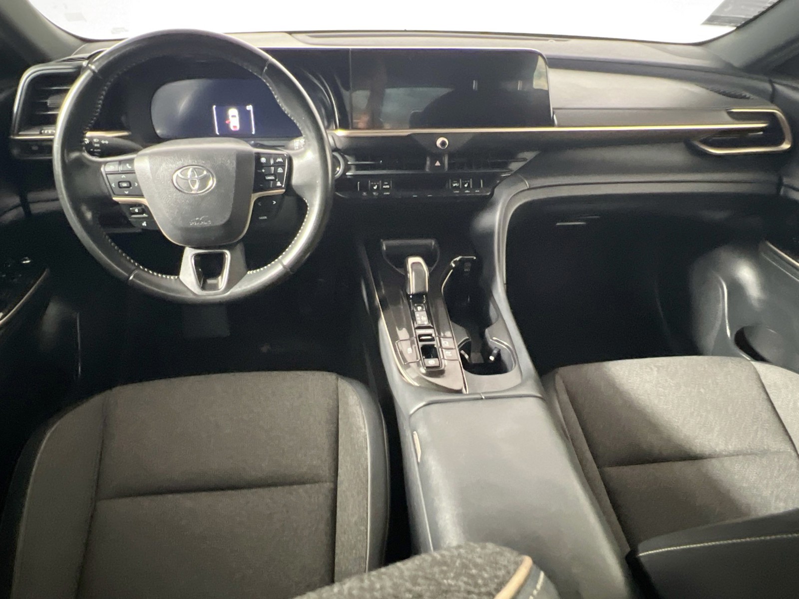 Used 2024 Supersonic Red Toyota XLE image 26