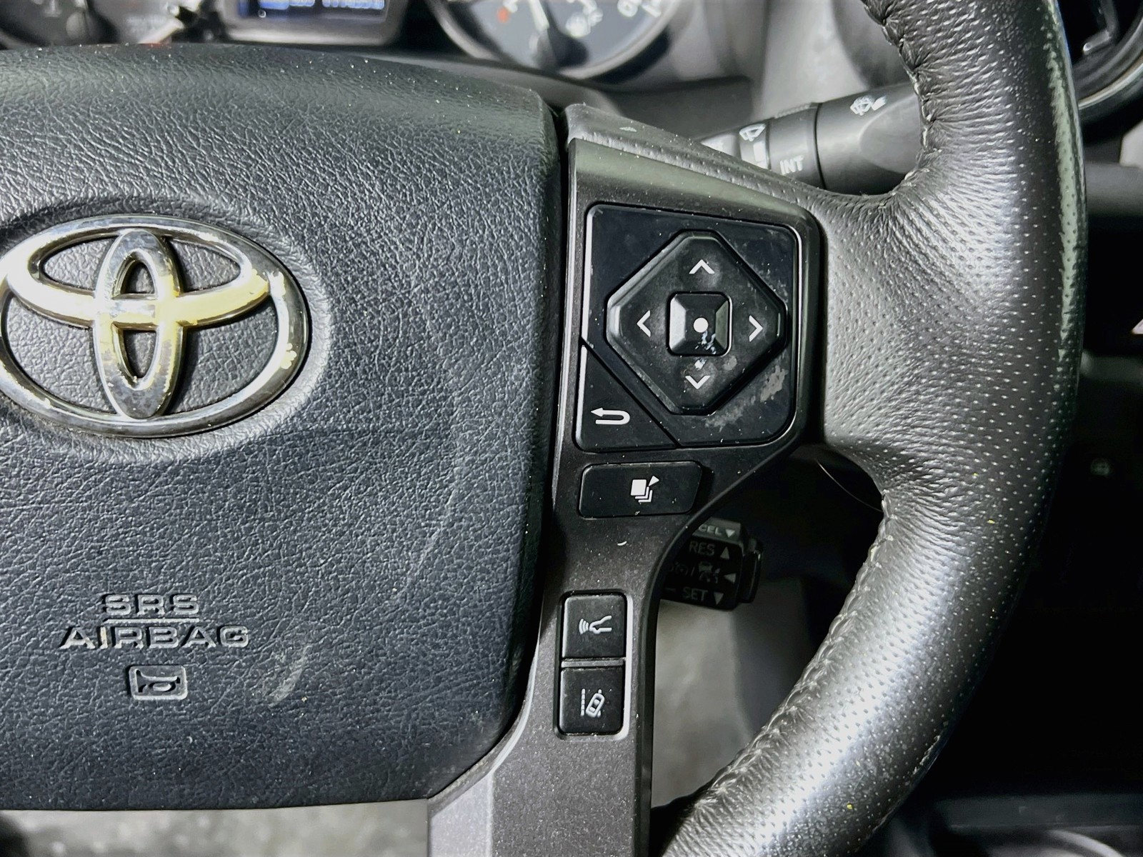 Used 2019 Magnetic Gray Metallic Toyota TRD Sport W/ Custom Wheels image 17