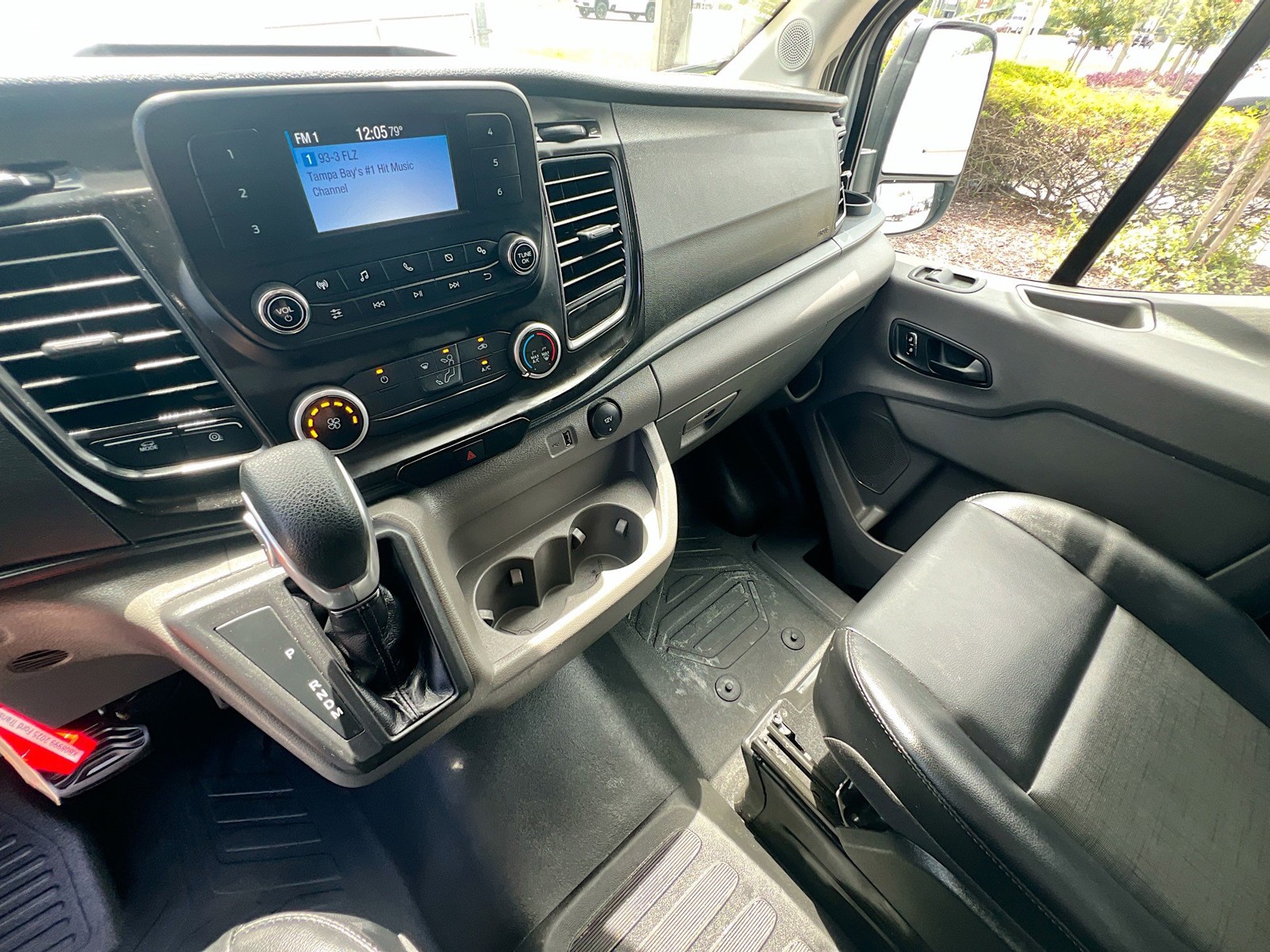 Used 2025 Oxford White Ford Base image 21