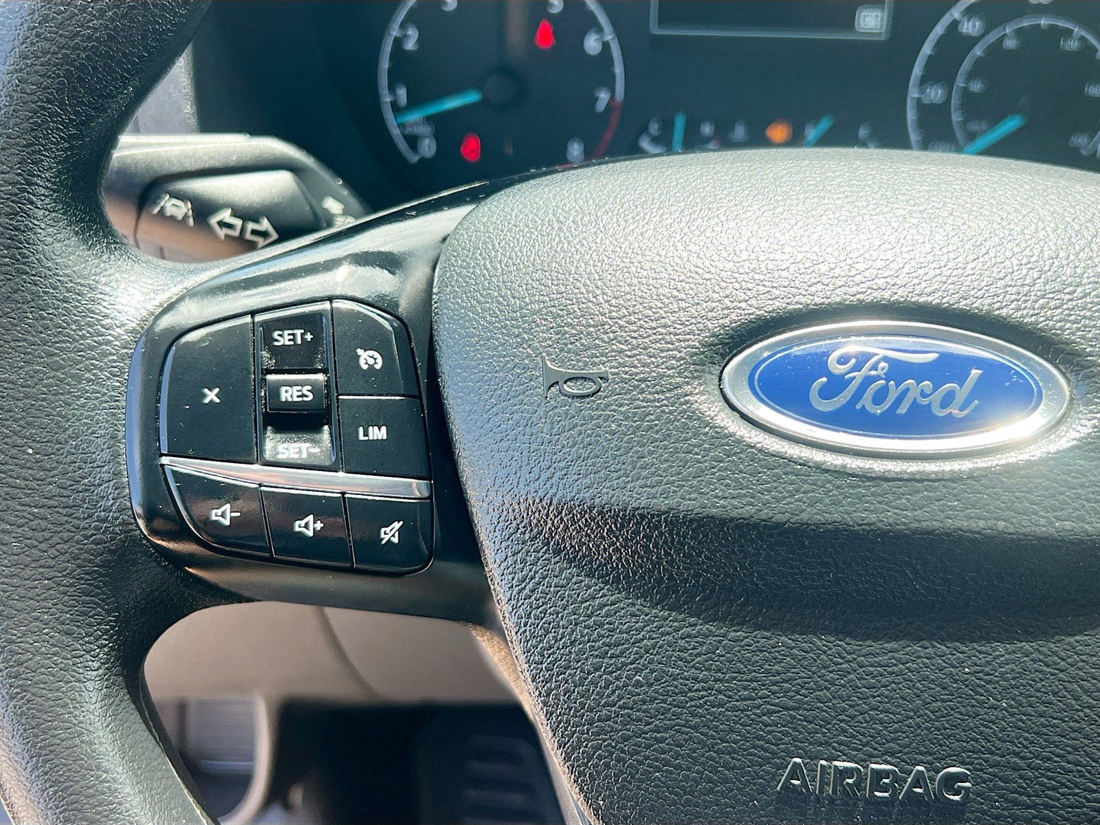 Used 2025 Oxford White Ford Base image 16